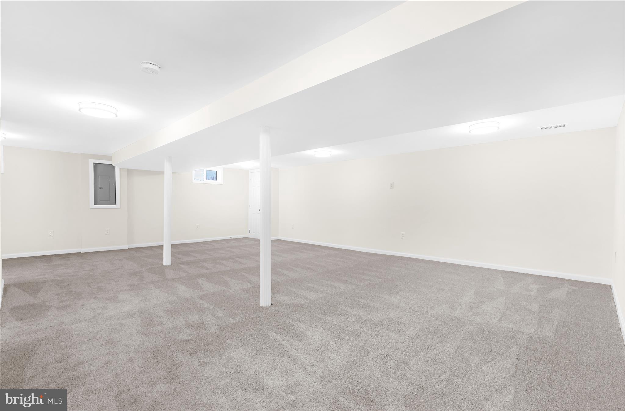 COLONIAL DRIVE - Residential