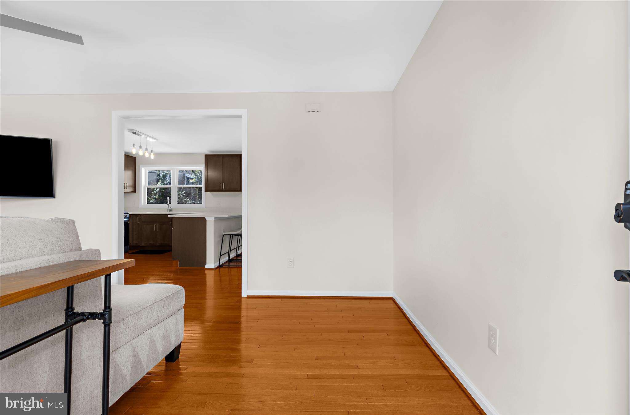 COLONIAL DRIVE - Residential