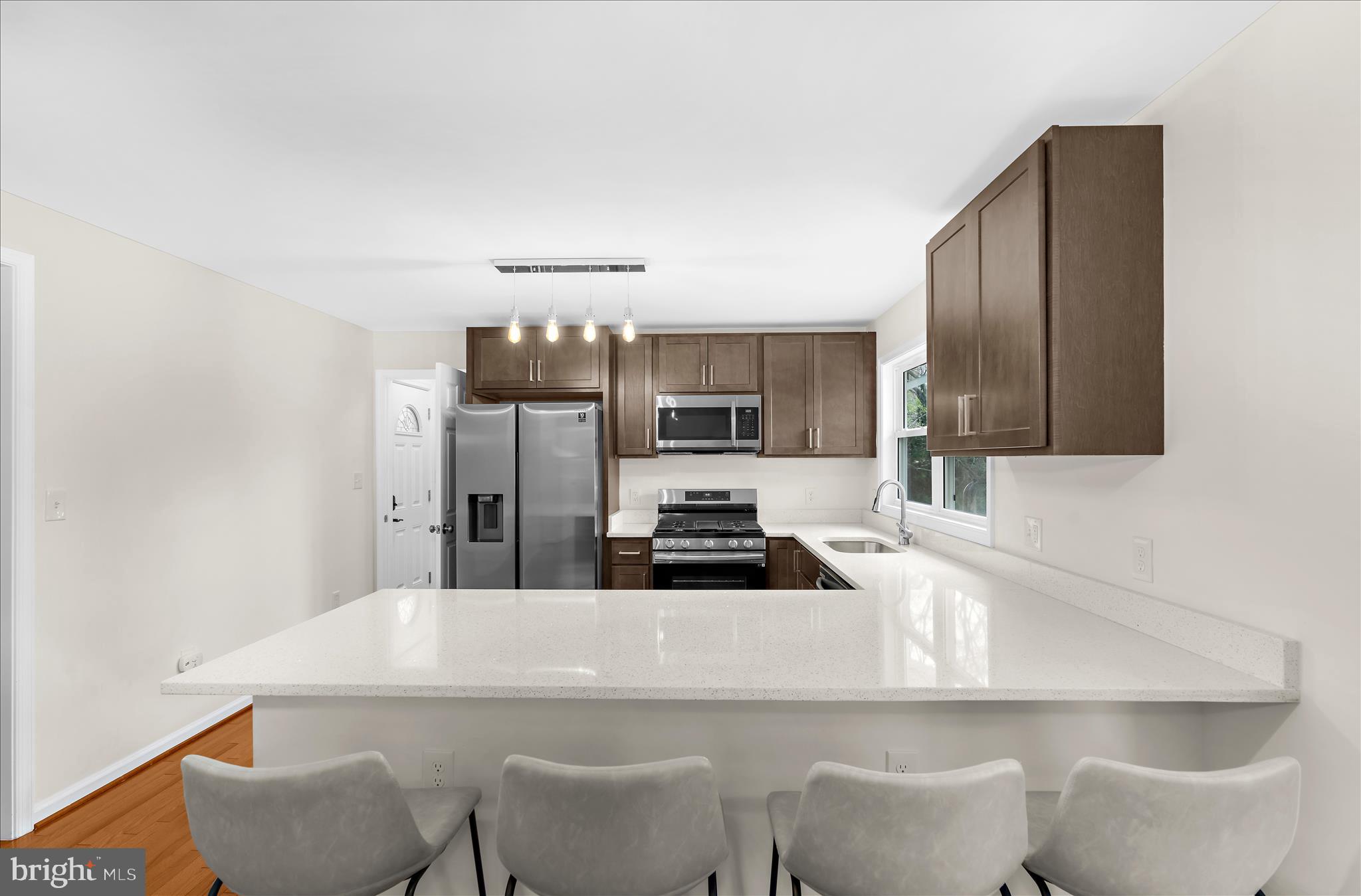 COLONIAL DRIVE - Residential