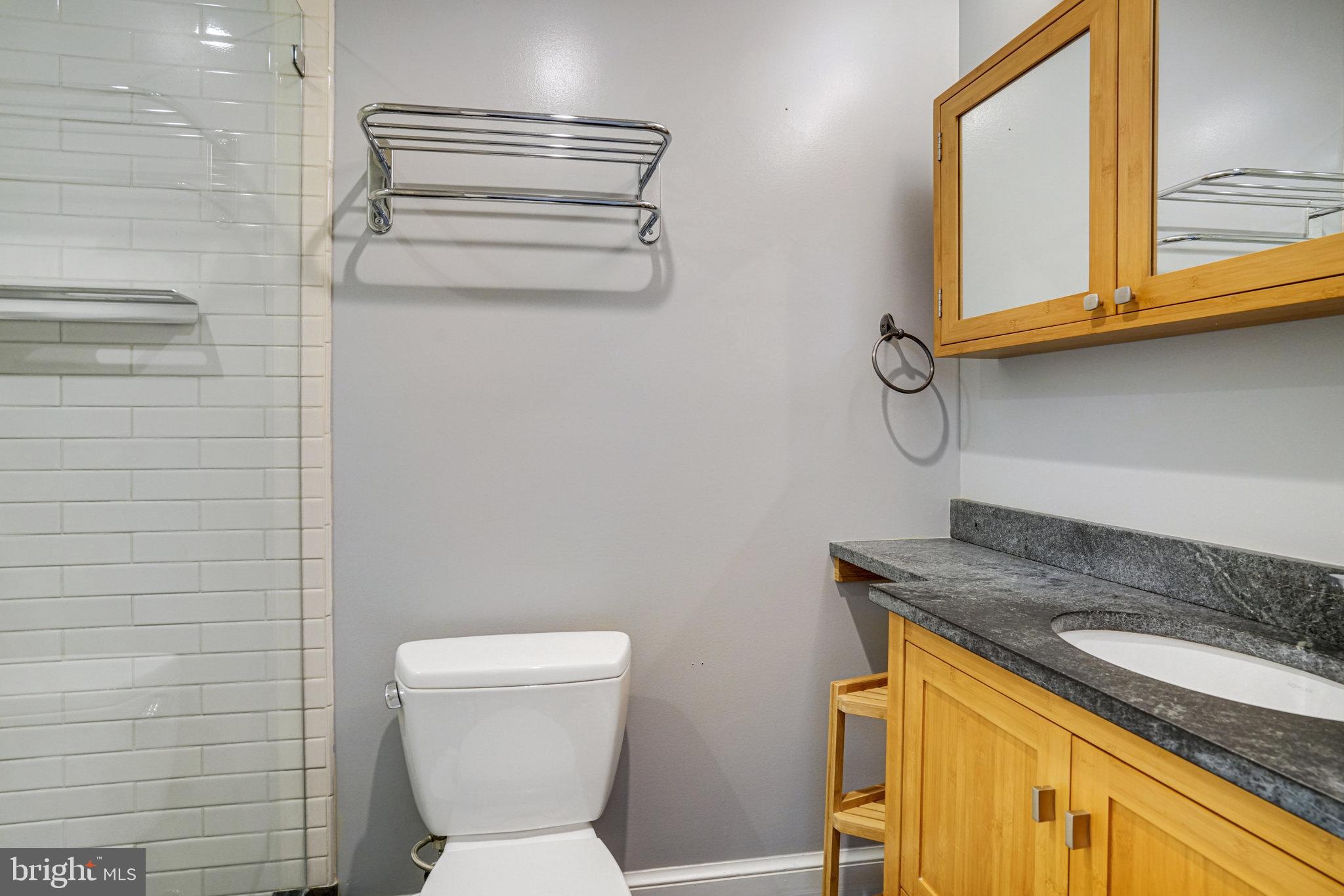 SHUTERS HILL - Residential