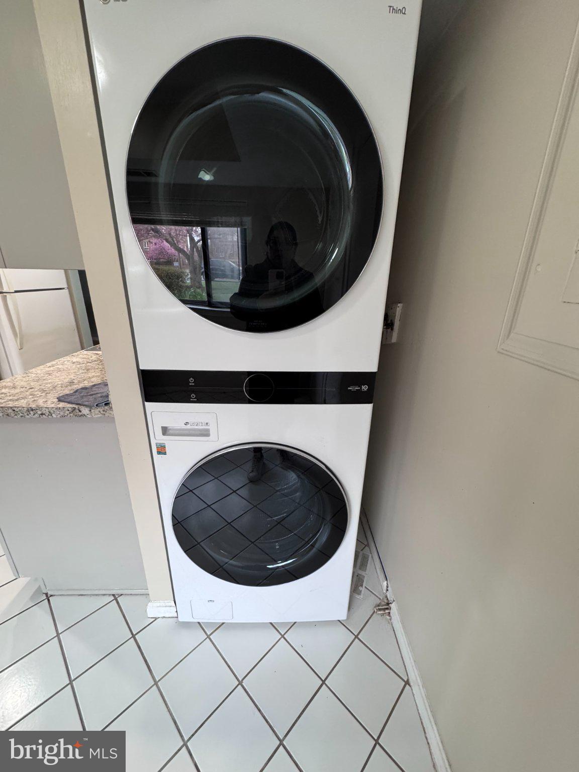 VISTAS OF VIENNA CONDOMINIUMS - Residential