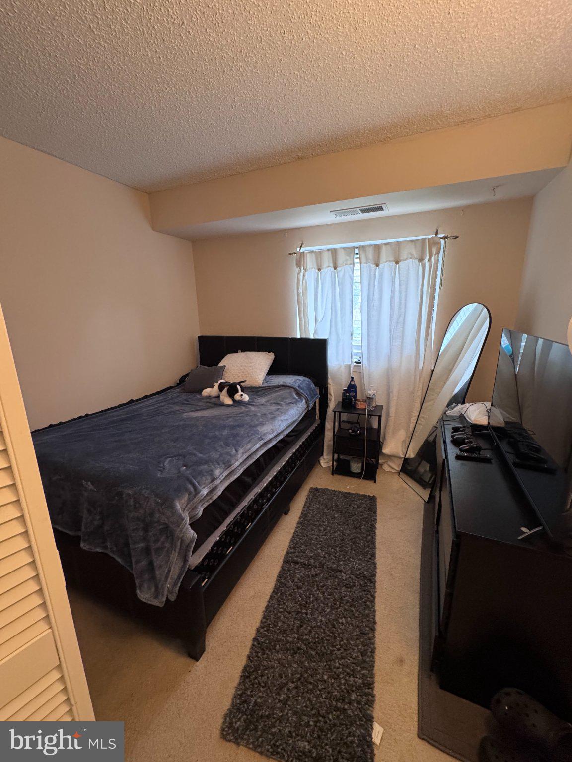 VISTAS OF VIENNA CONDOMINIUMS - Residential