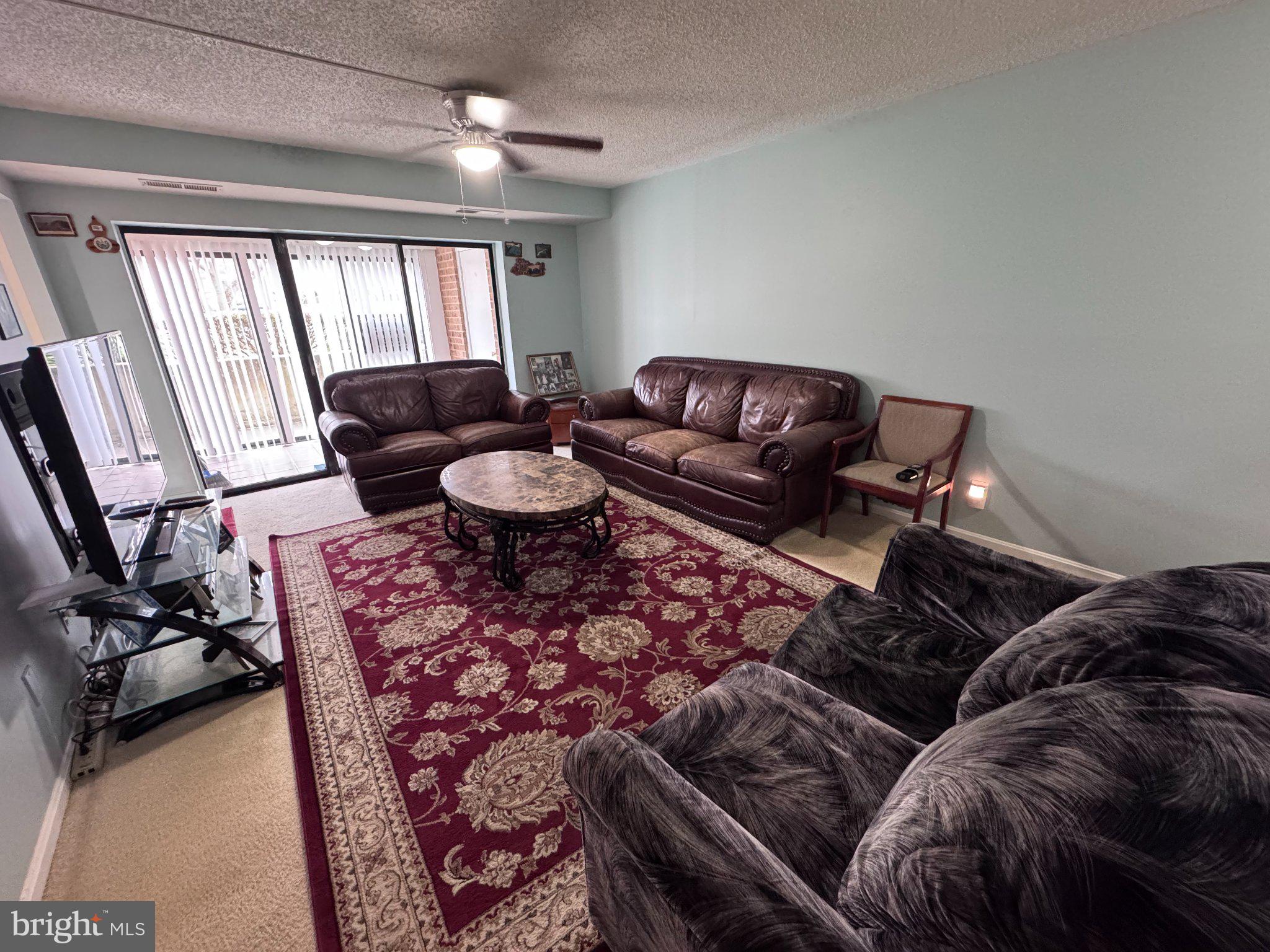 VISTAS OF VIENNA CONDOMINIUMS - Residential