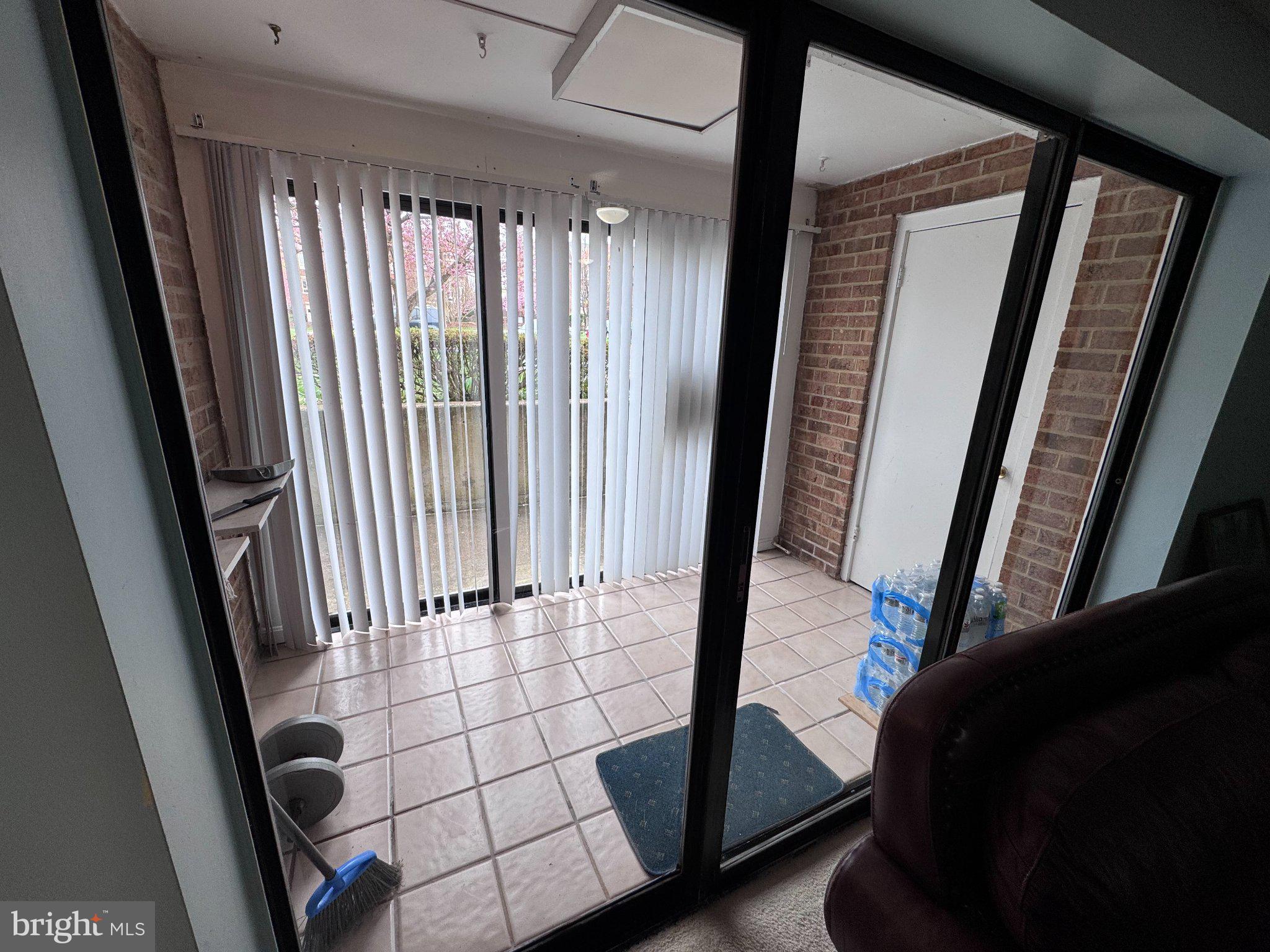 VISTAS OF VIENNA CONDOMINIUMS - Residential