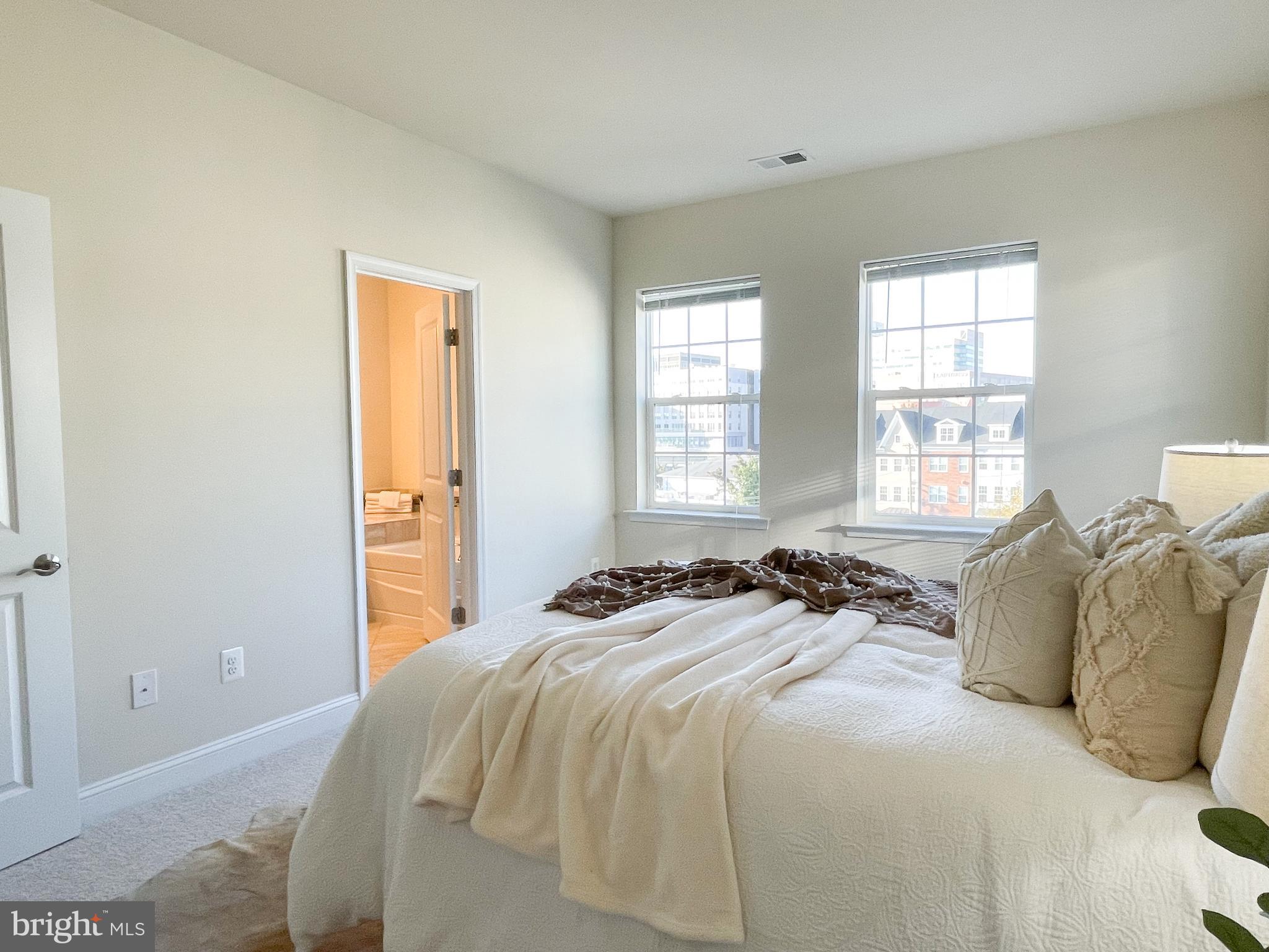 TOWSON GREEN - Residential