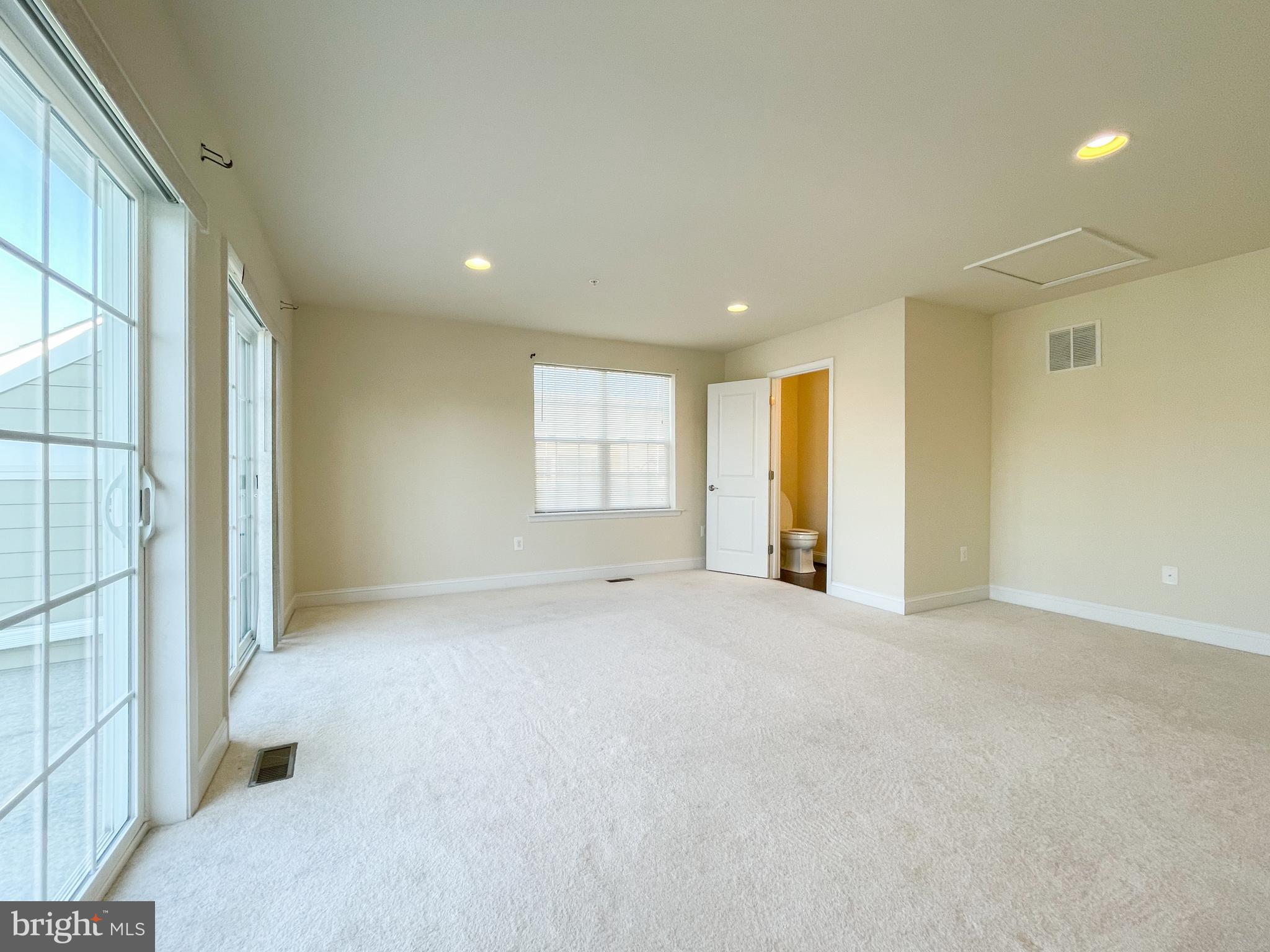 TOWSON GREEN - Residential