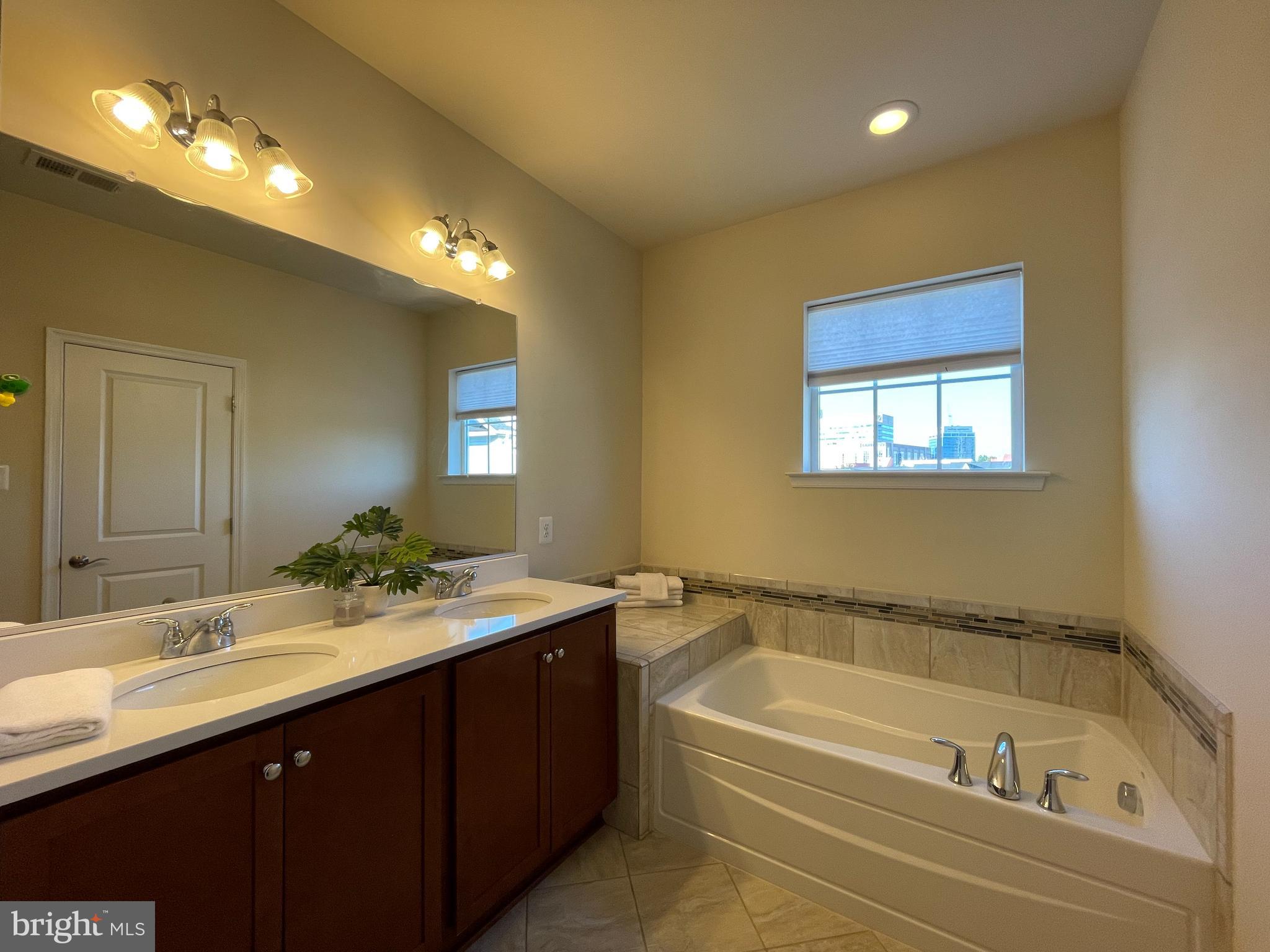 TOWSON GREEN - Residential