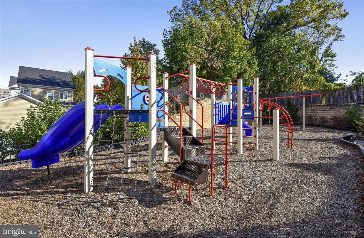 TOWSON GREEN - Residential