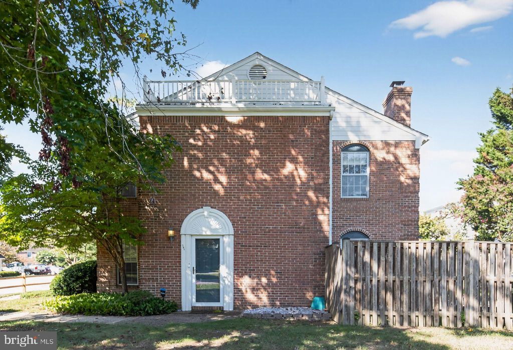 Photo of 201 Heather Court, LA PLATA, MD 20646 (MLS # MDCH2047444)