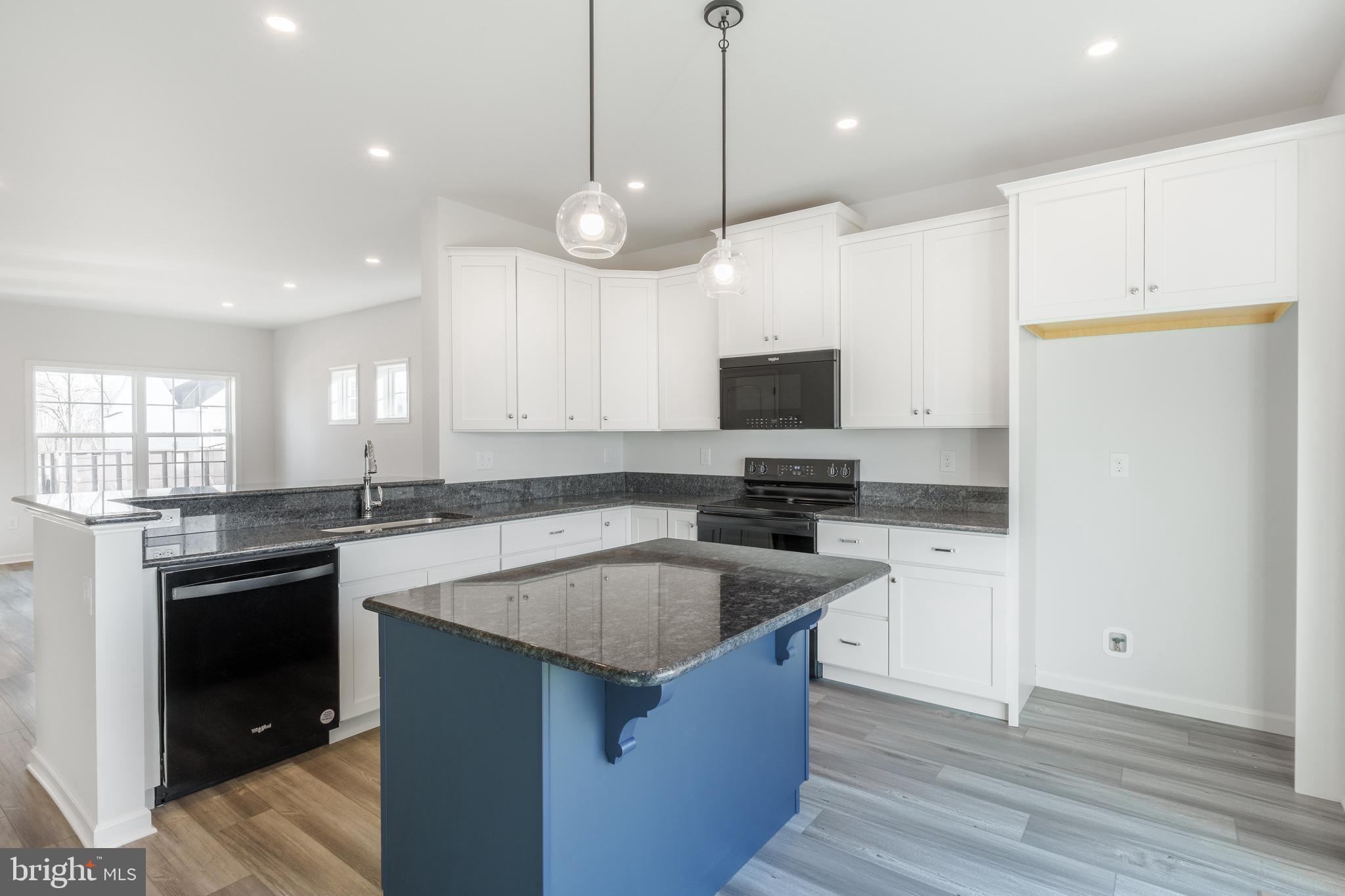 APPLEVIEW ESTATES - Residential