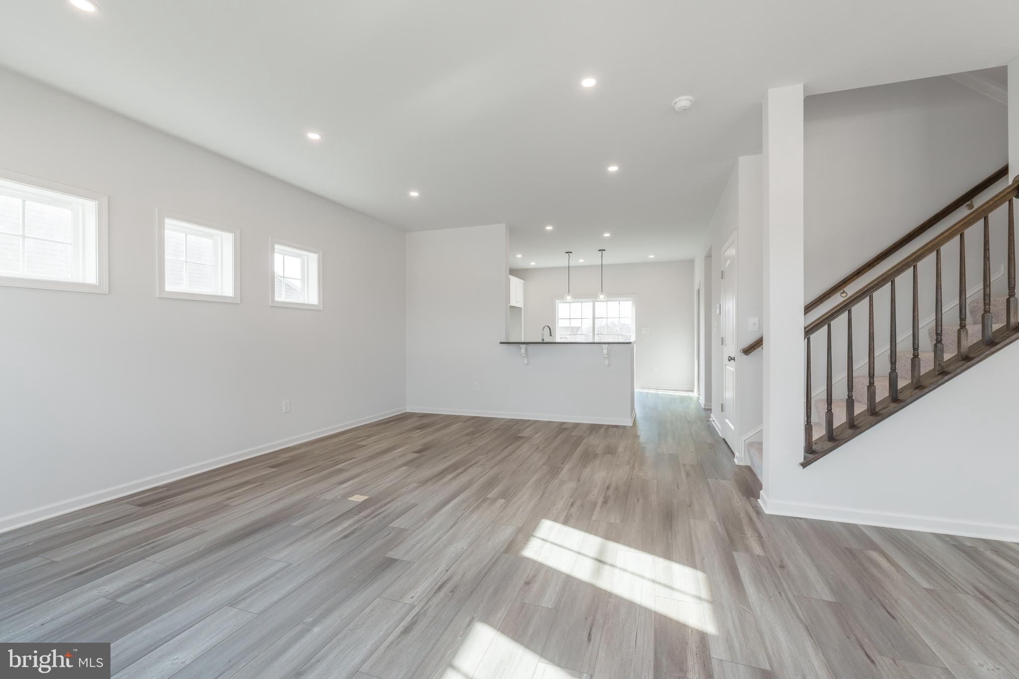 APPLEVIEW ESTATES - Residential