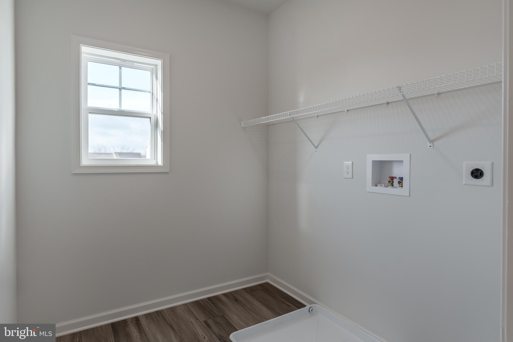 APPLEVIEW ESTATES - Residential