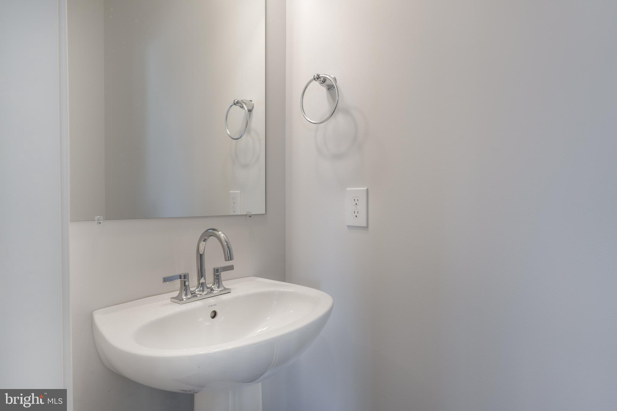 APPLEVIEW ESTATES - Residential