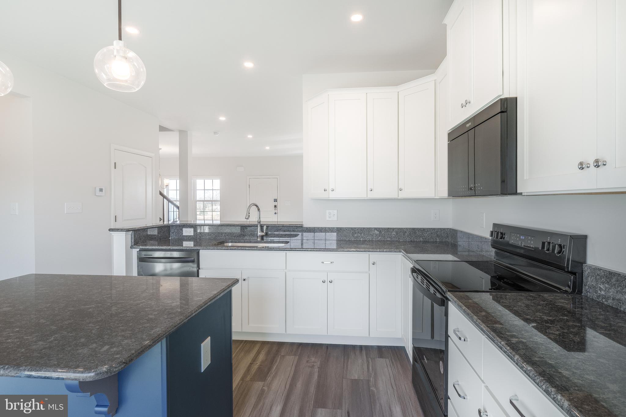 APPLEVIEW ESTATES - Residential