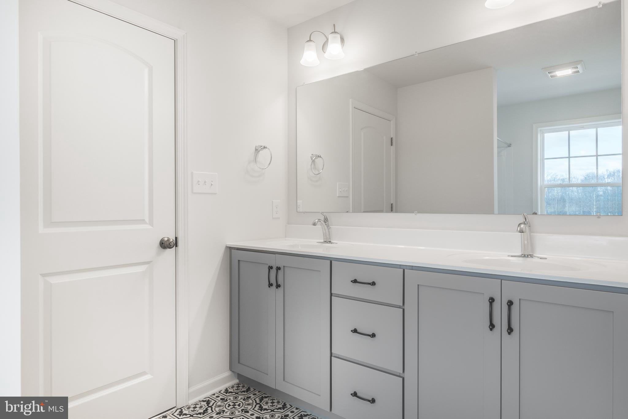 APPLEVIEW ESTATES - Residential