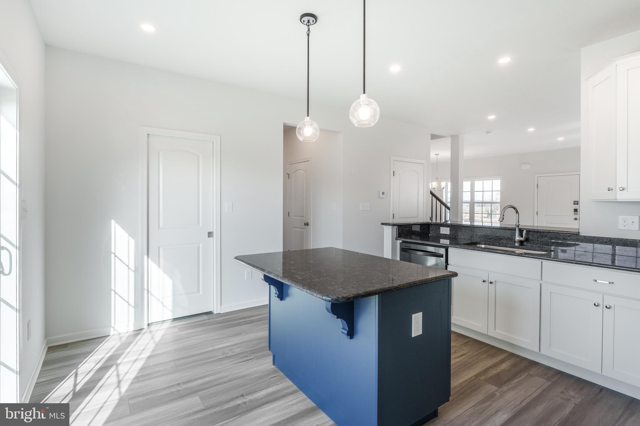 APPLEVIEW ESTATES - Residential