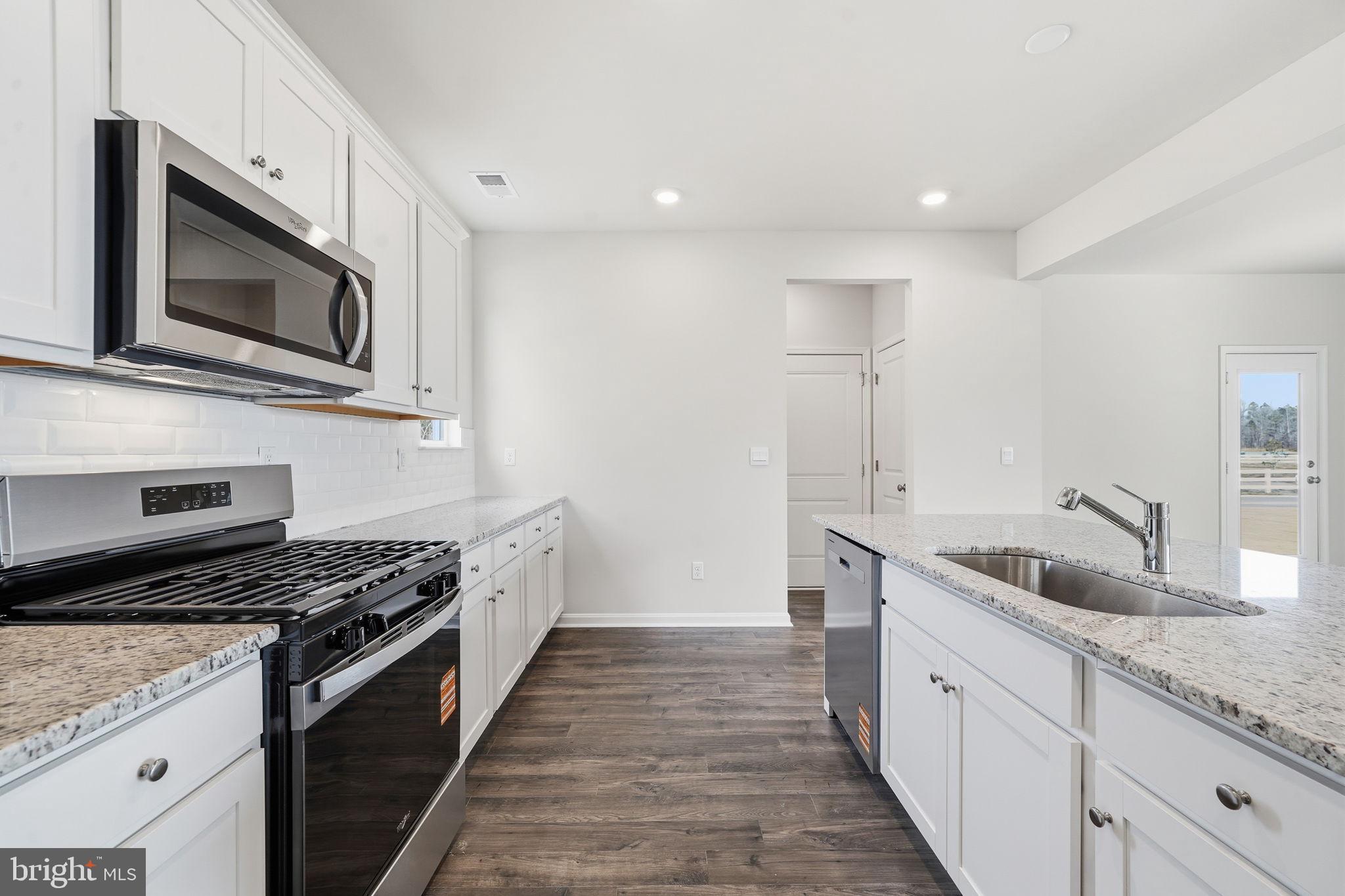 LADYSMITH VILLAGE - Residential