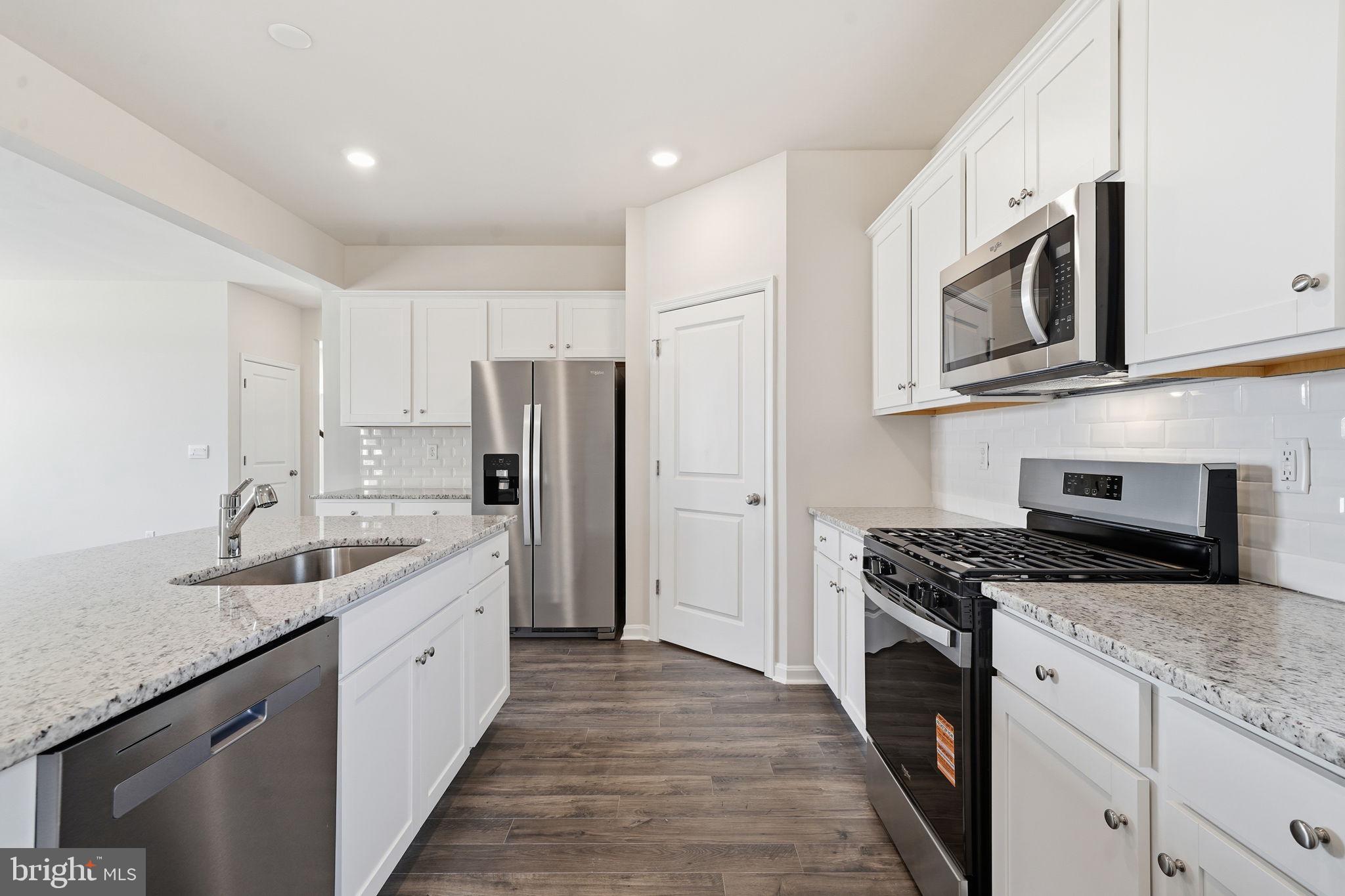 LADYSMITH VILLAGE - Residential