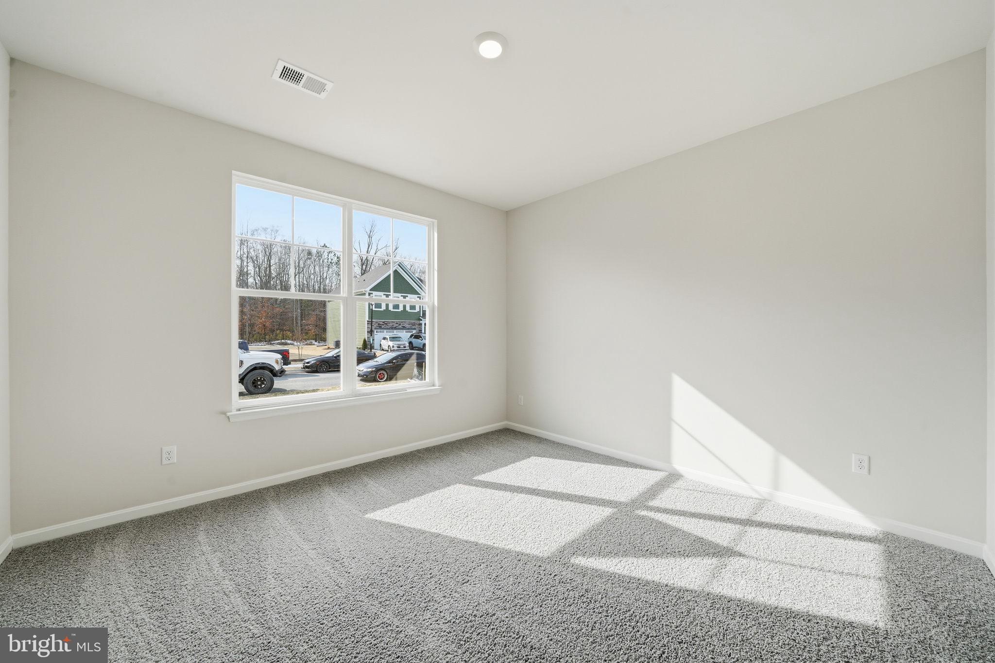 LADYSMITH VILLAGE - Residential