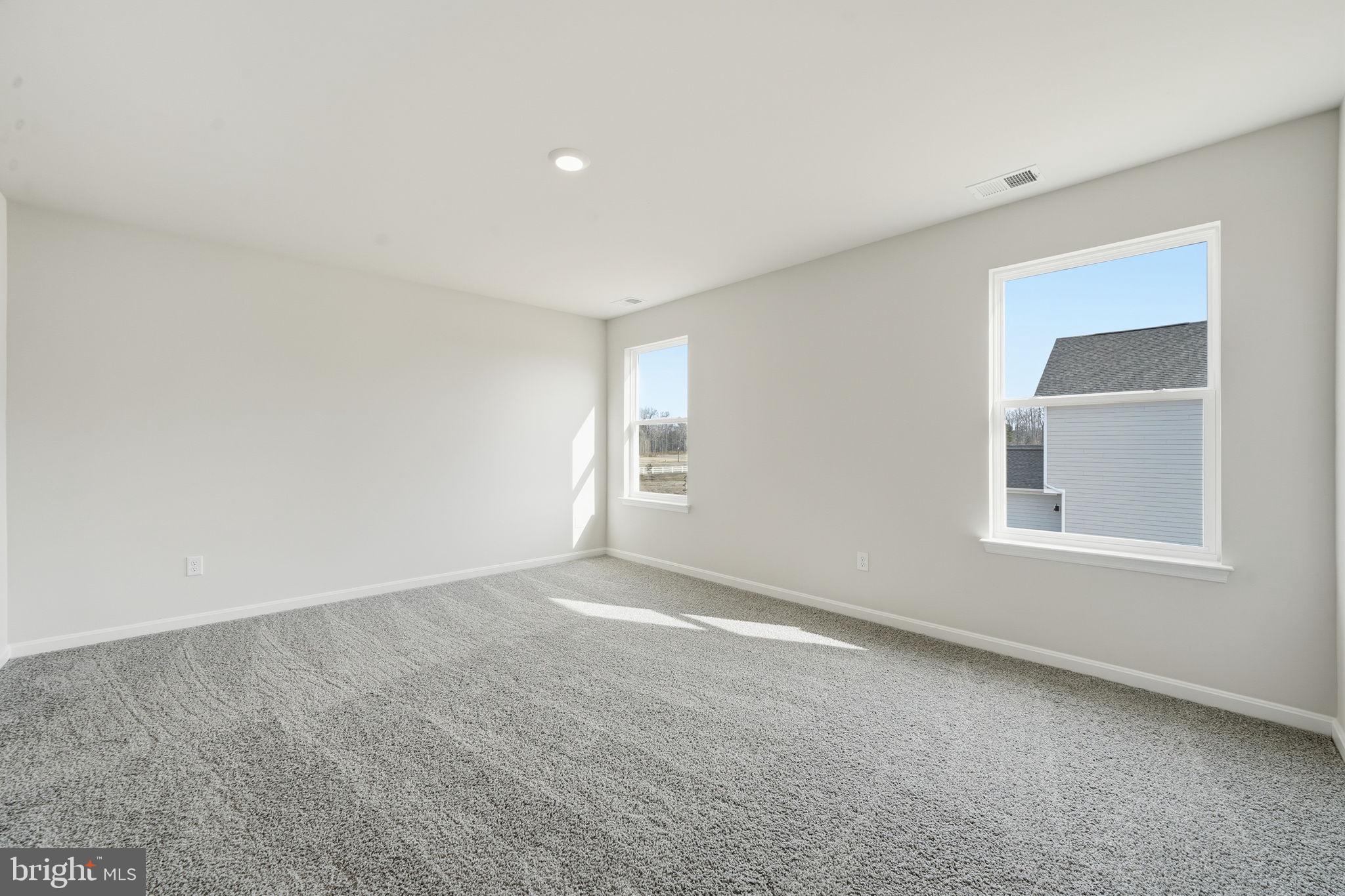 LADYSMITH VILLAGE - Residential