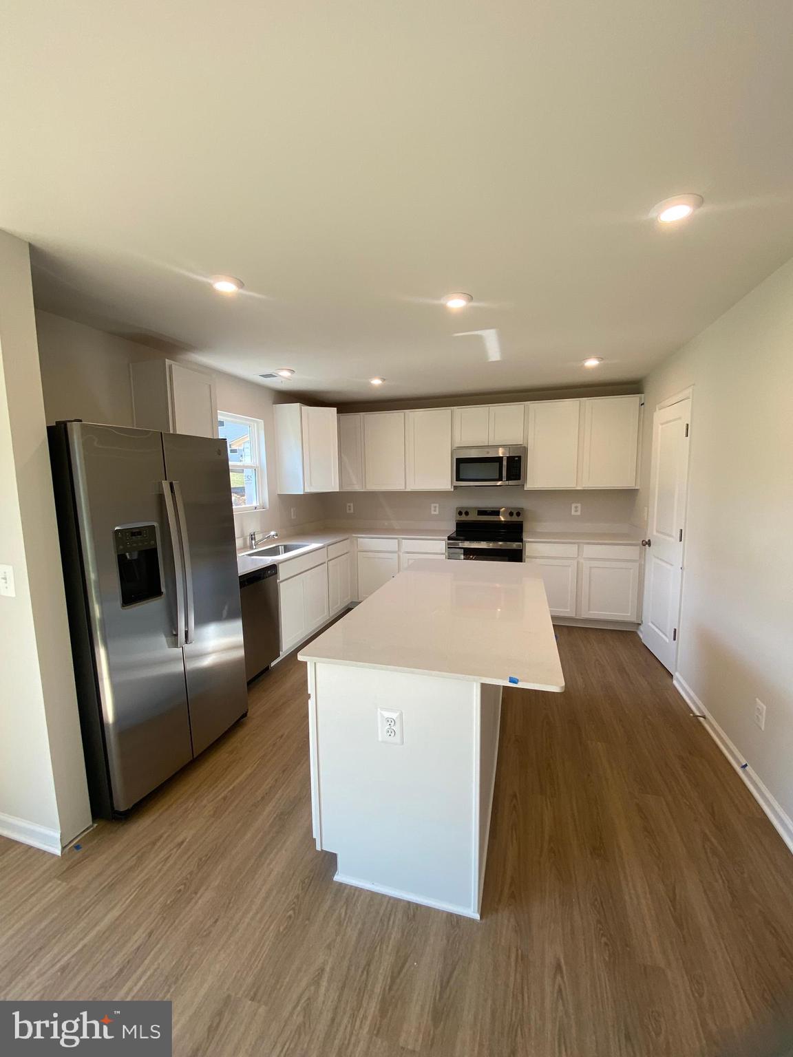 STONE SPRING - Residential Lease