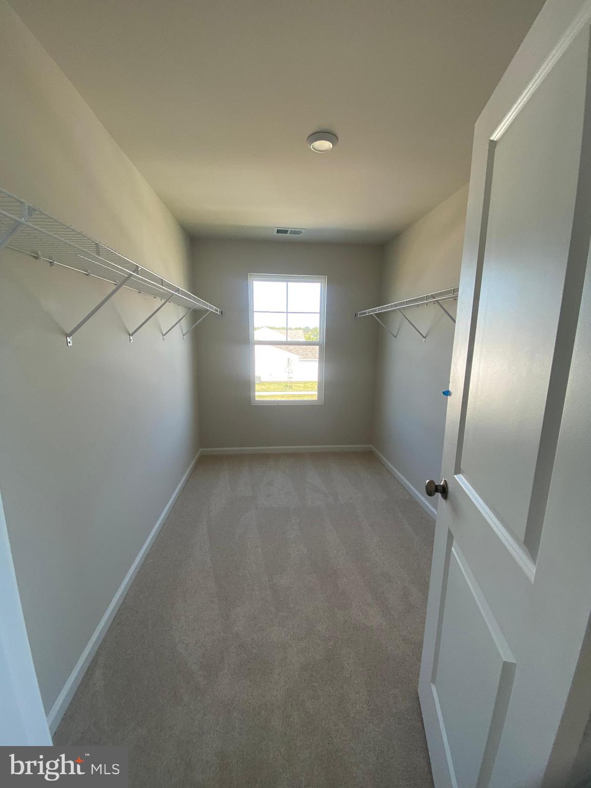 STONE SPRING - Residential Lease