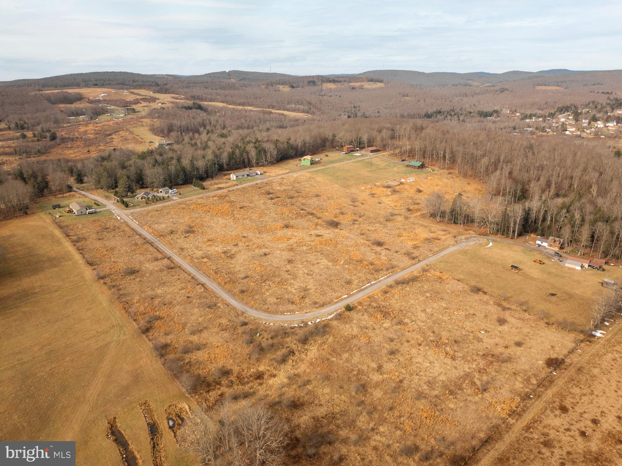 SNOWY CREEK ESTATE - Land