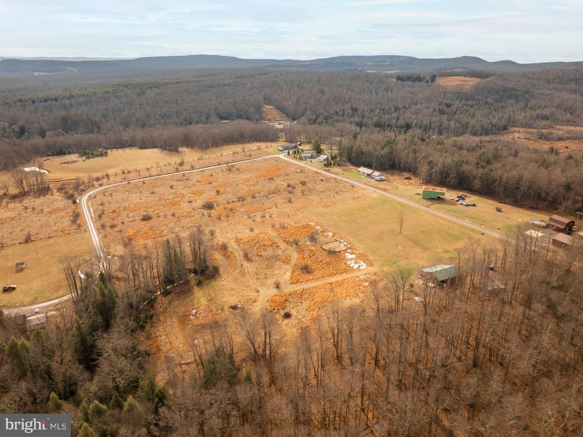 SNOWY CREEK ESTATE - Land