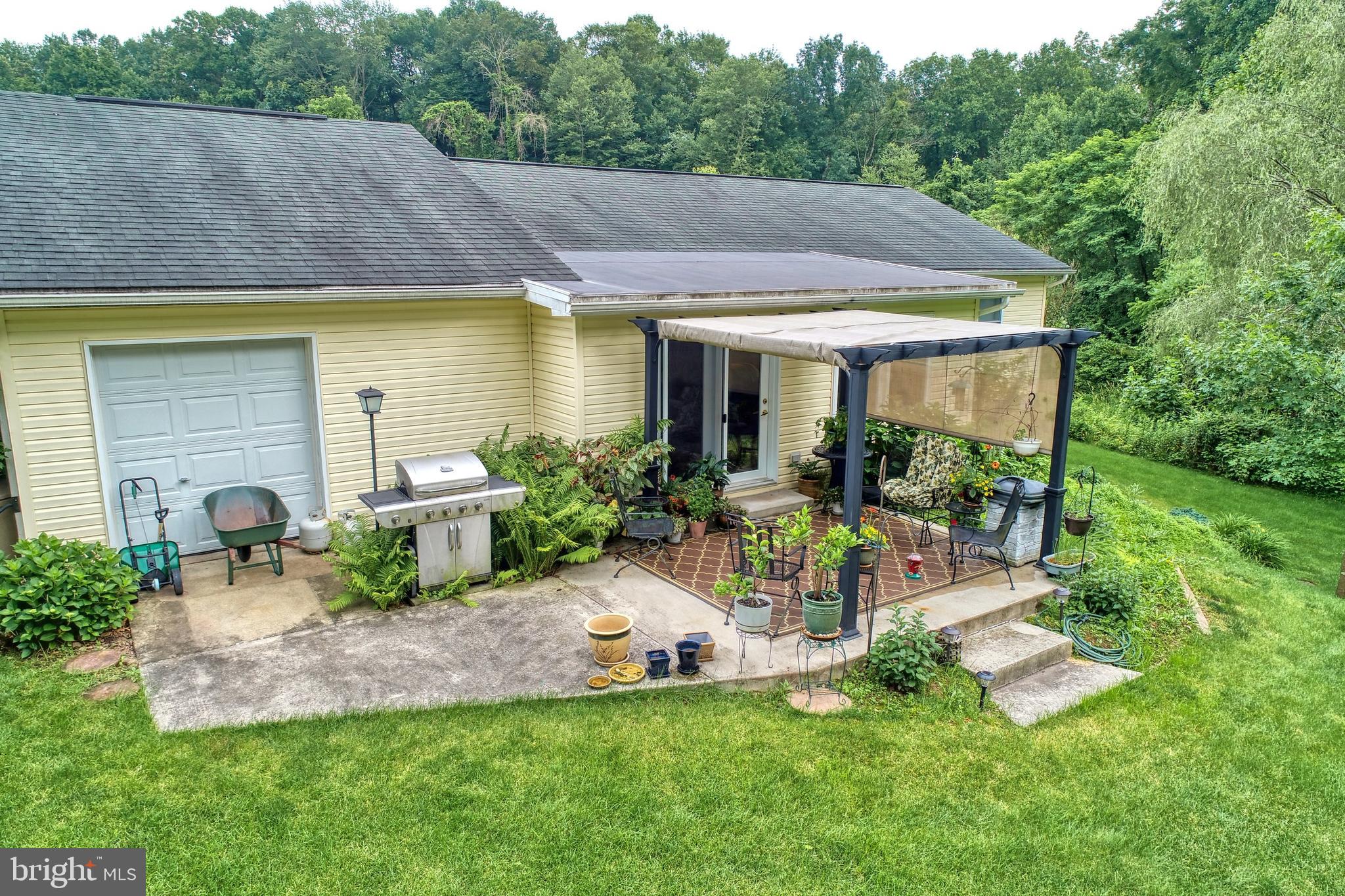 GOLDSBORO MANOR - Residential