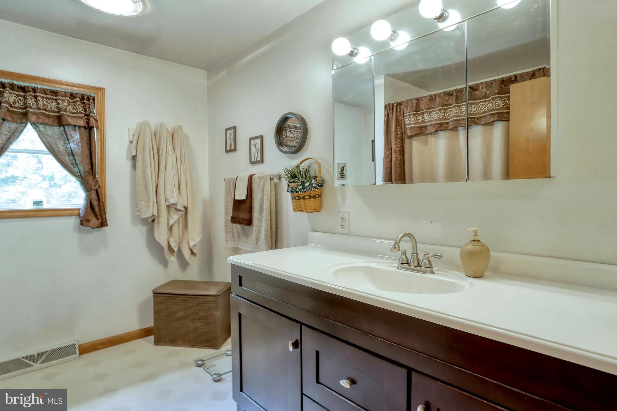 GOLDSBORO MANOR - Residential