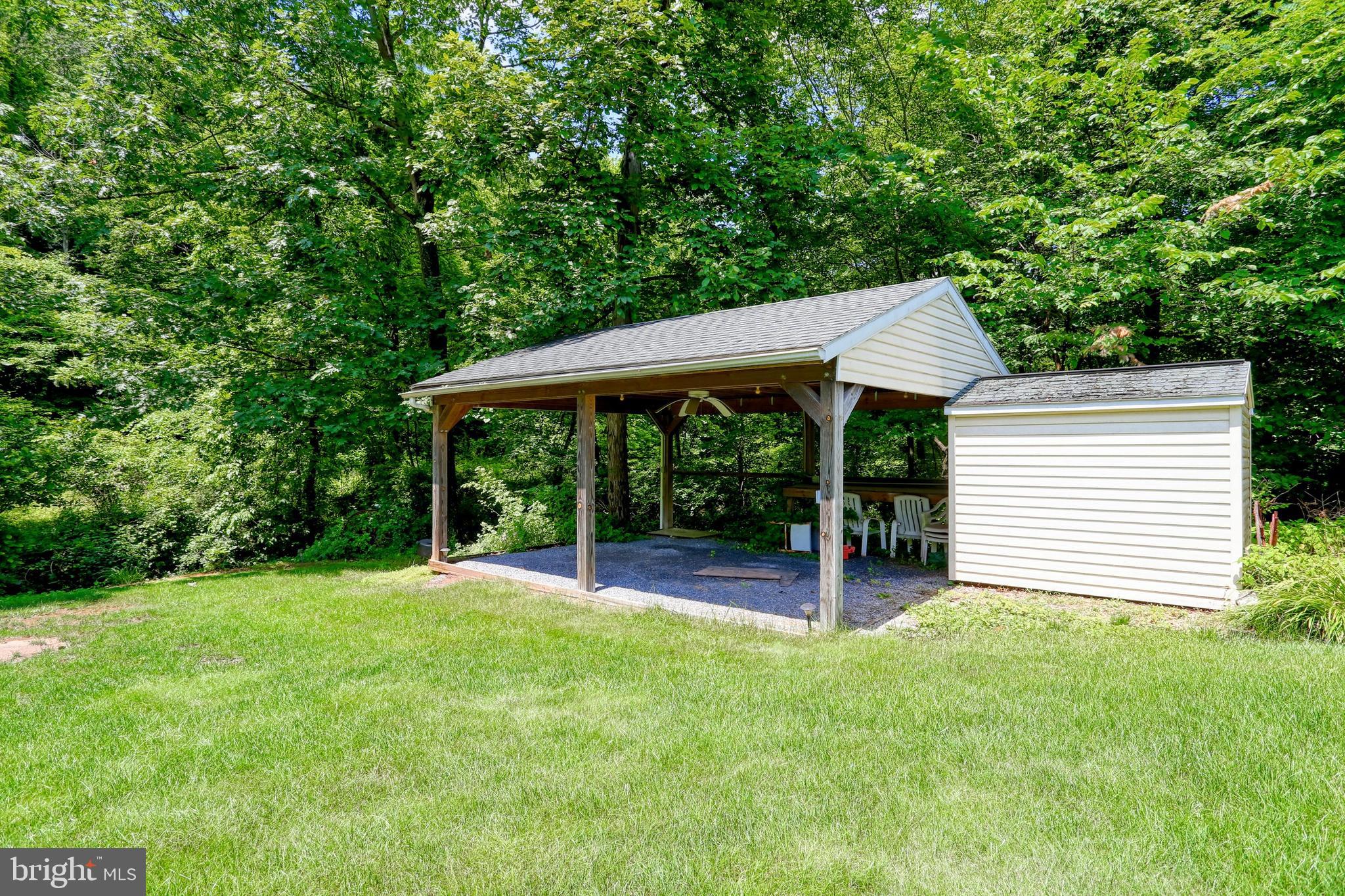 GOLDSBORO MANOR - Residential