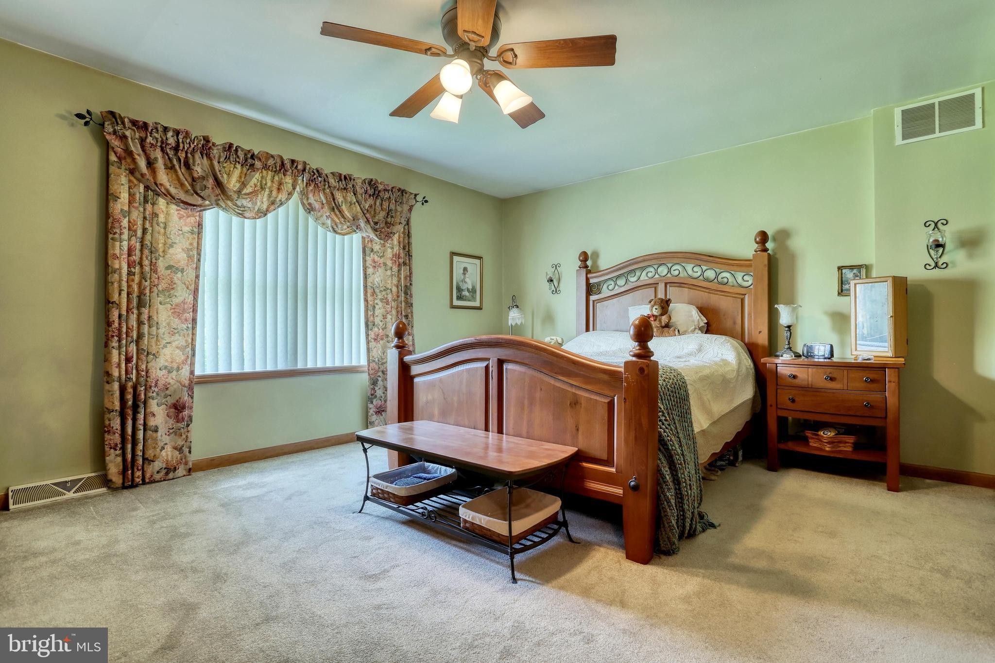 GOLDSBORO MANOR - Residential