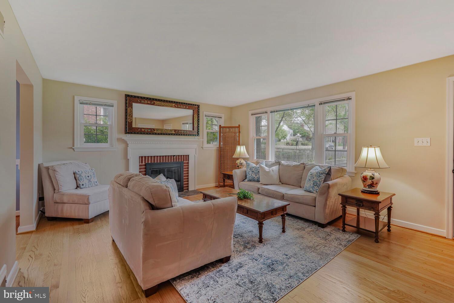 BERKSHIRE OAKWOOD - Residential