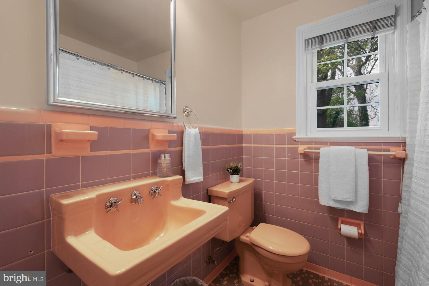 BERKSHIRE OAKWOOD - Residential