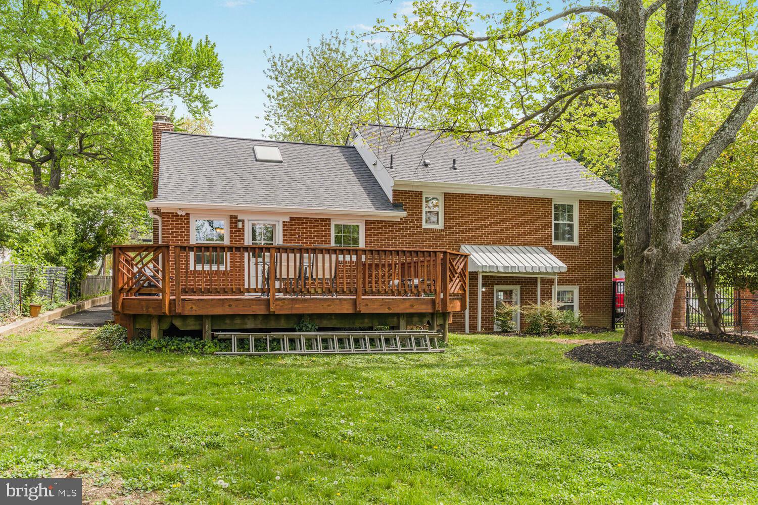 BERKSHIRE OAKWOOD - Residential