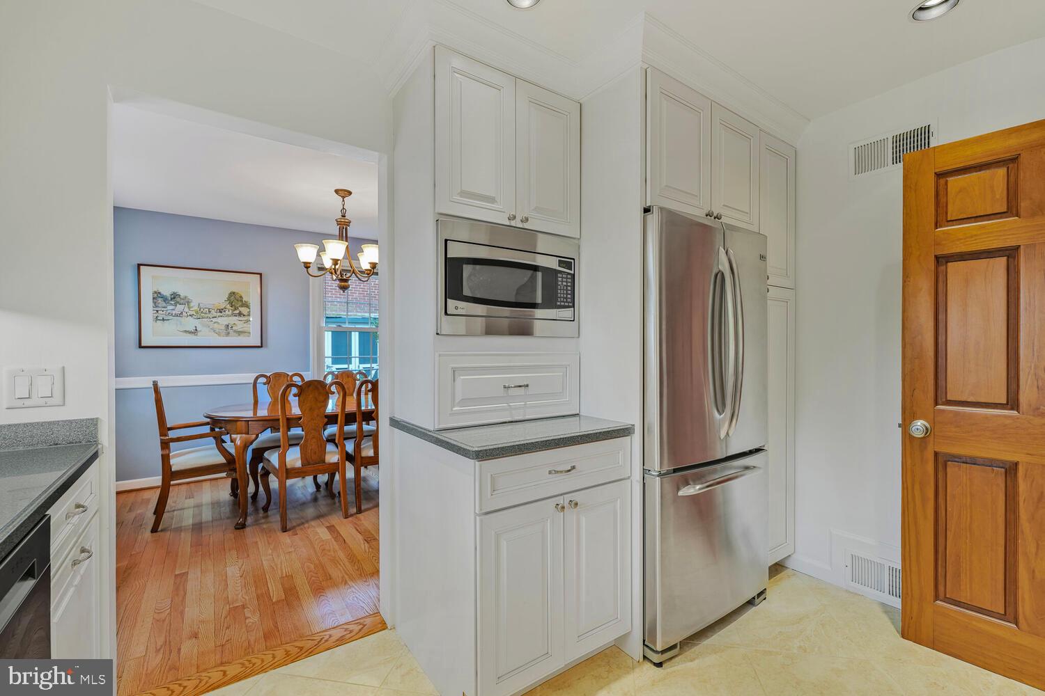 BERKSHIRE OAKWOOD - Residential