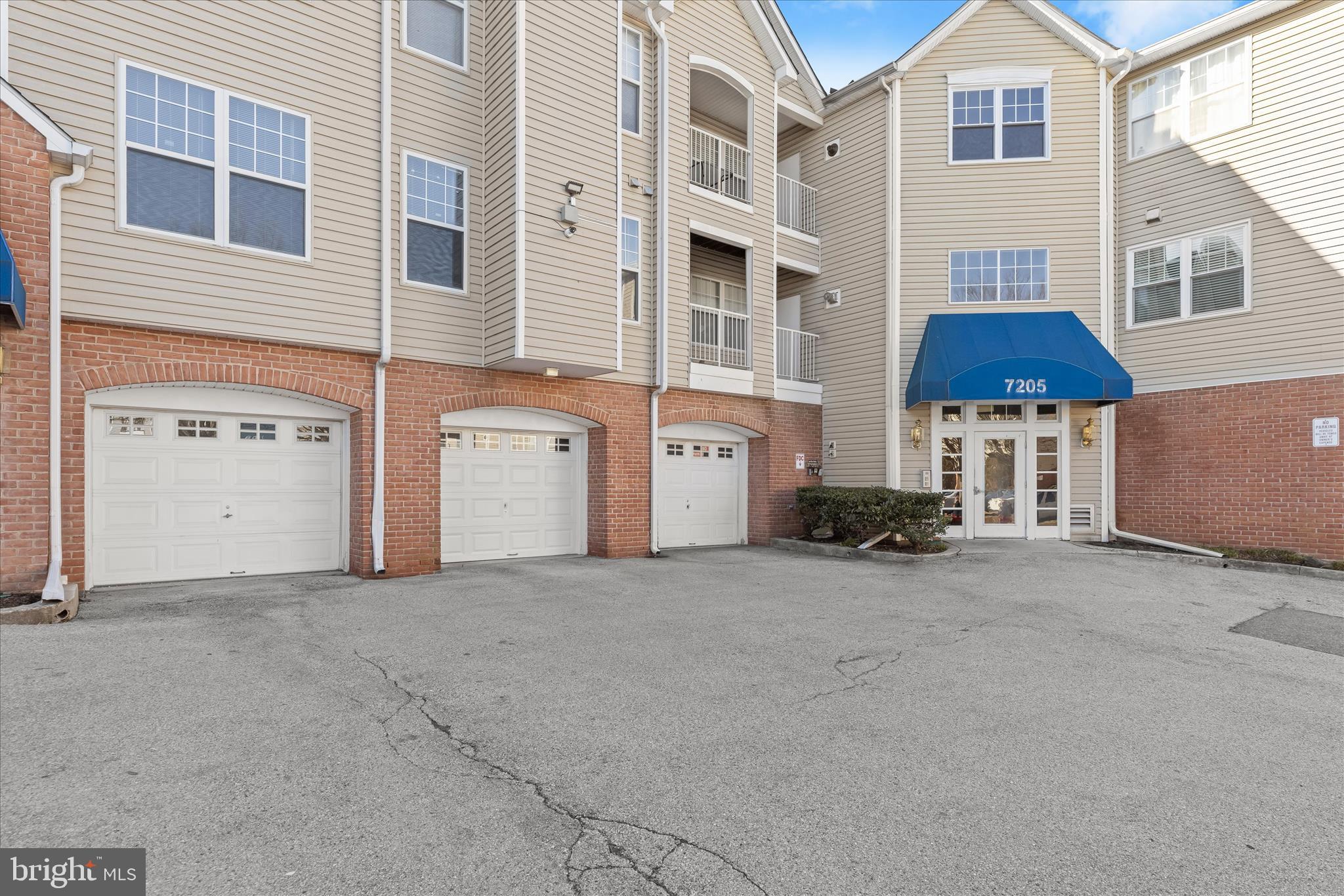 BRISTOL PARK - Residential