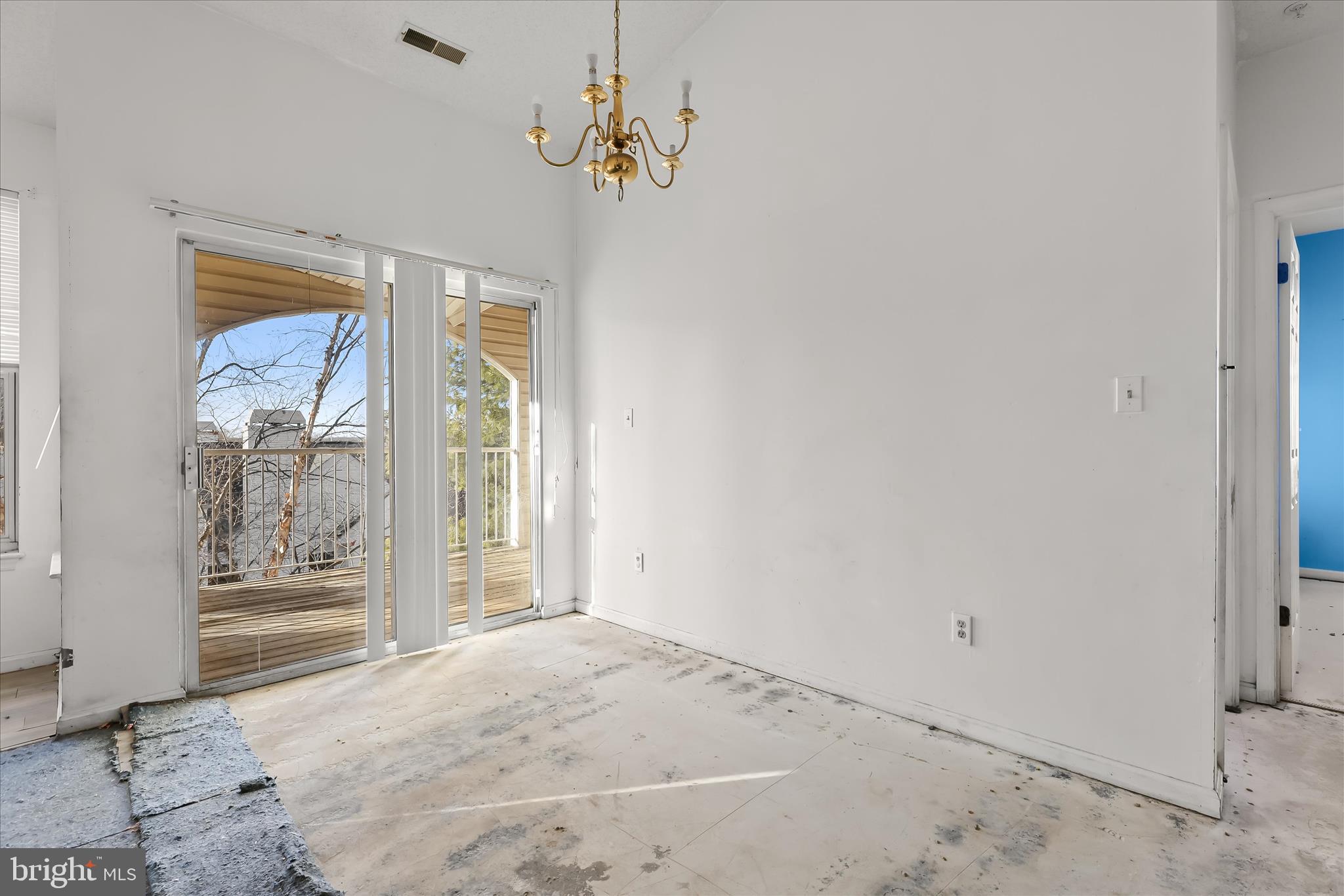 BRISTOL PARK - Residential