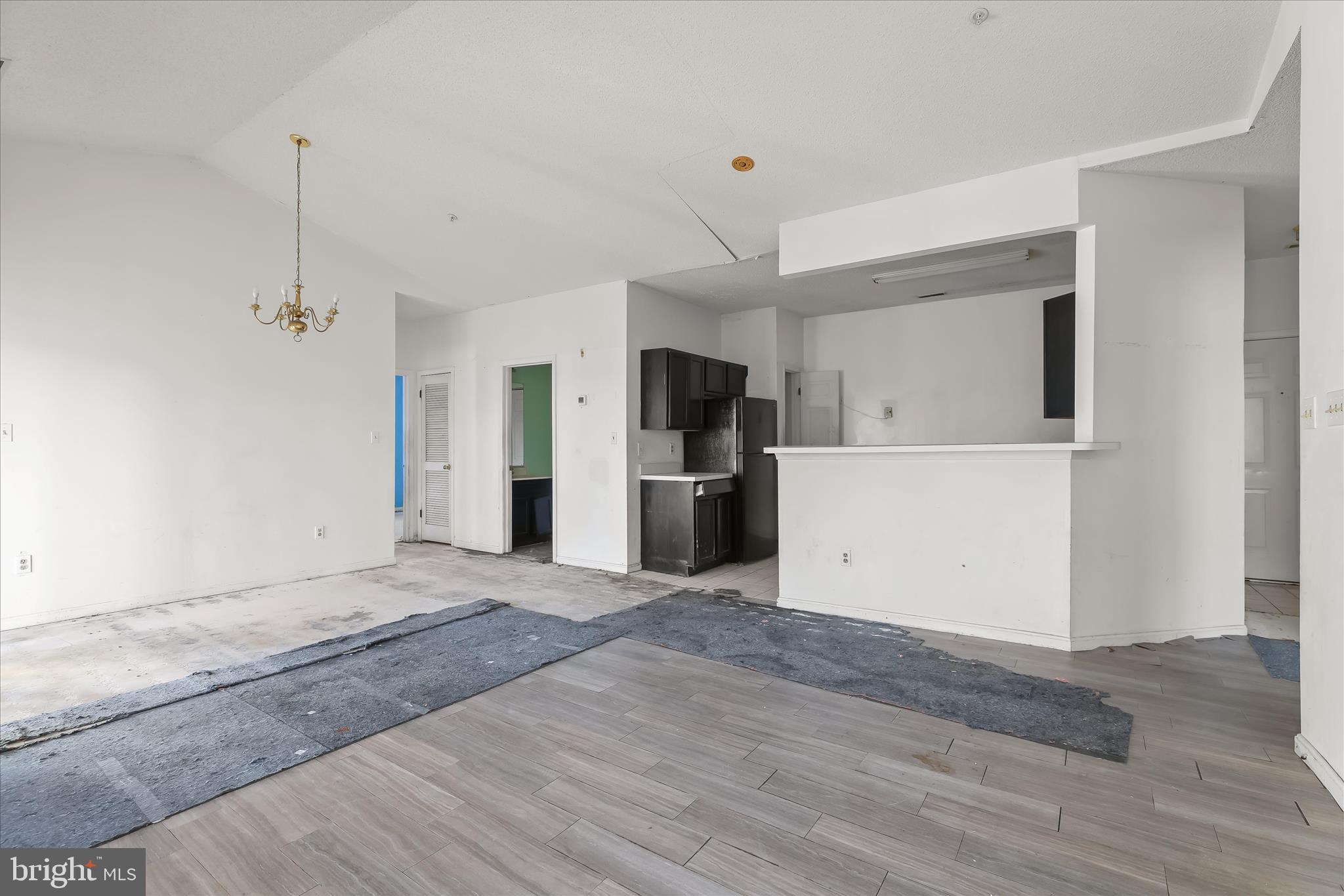 BRISTOL PARK - Residential