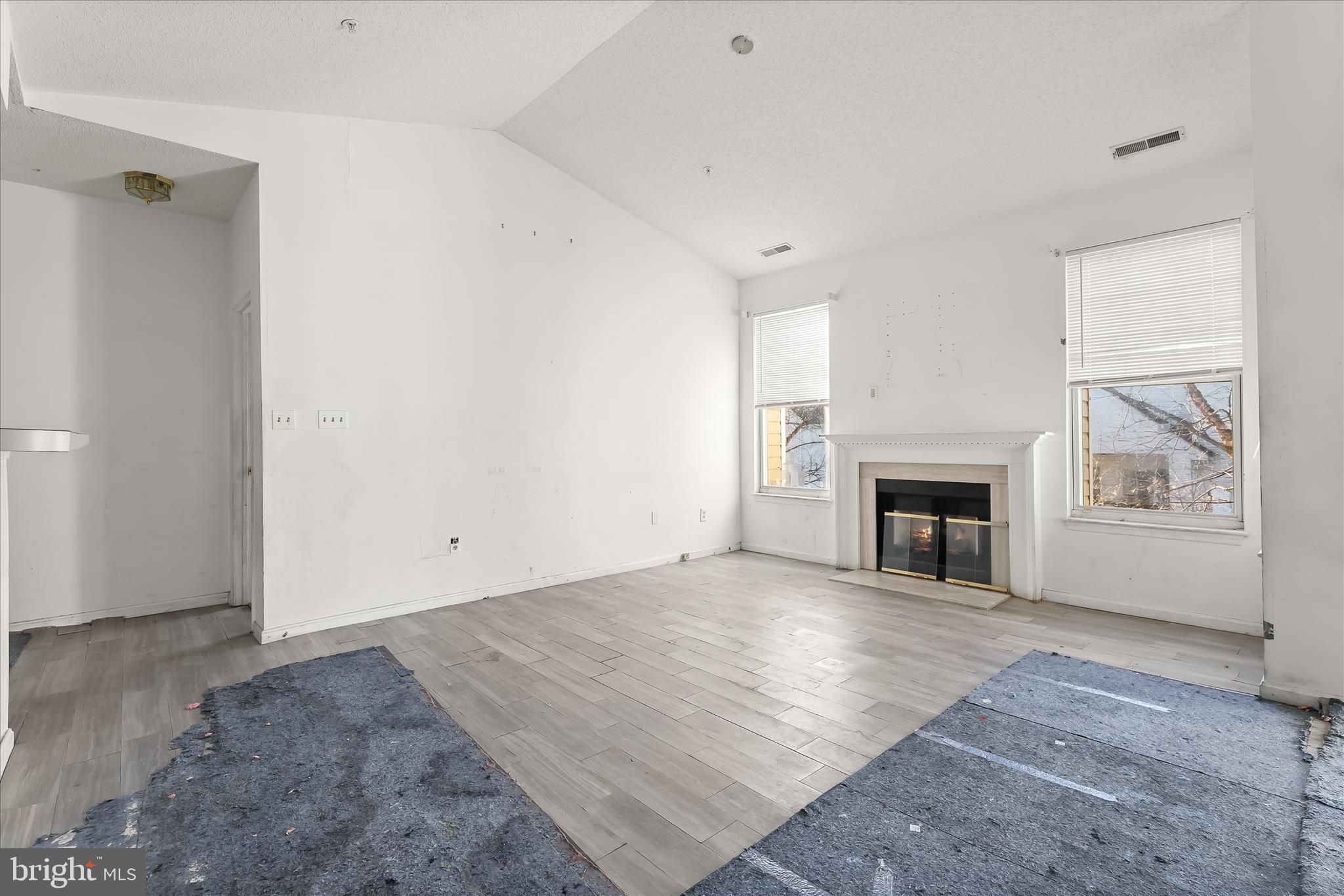 BRISTOL PARK - Residential