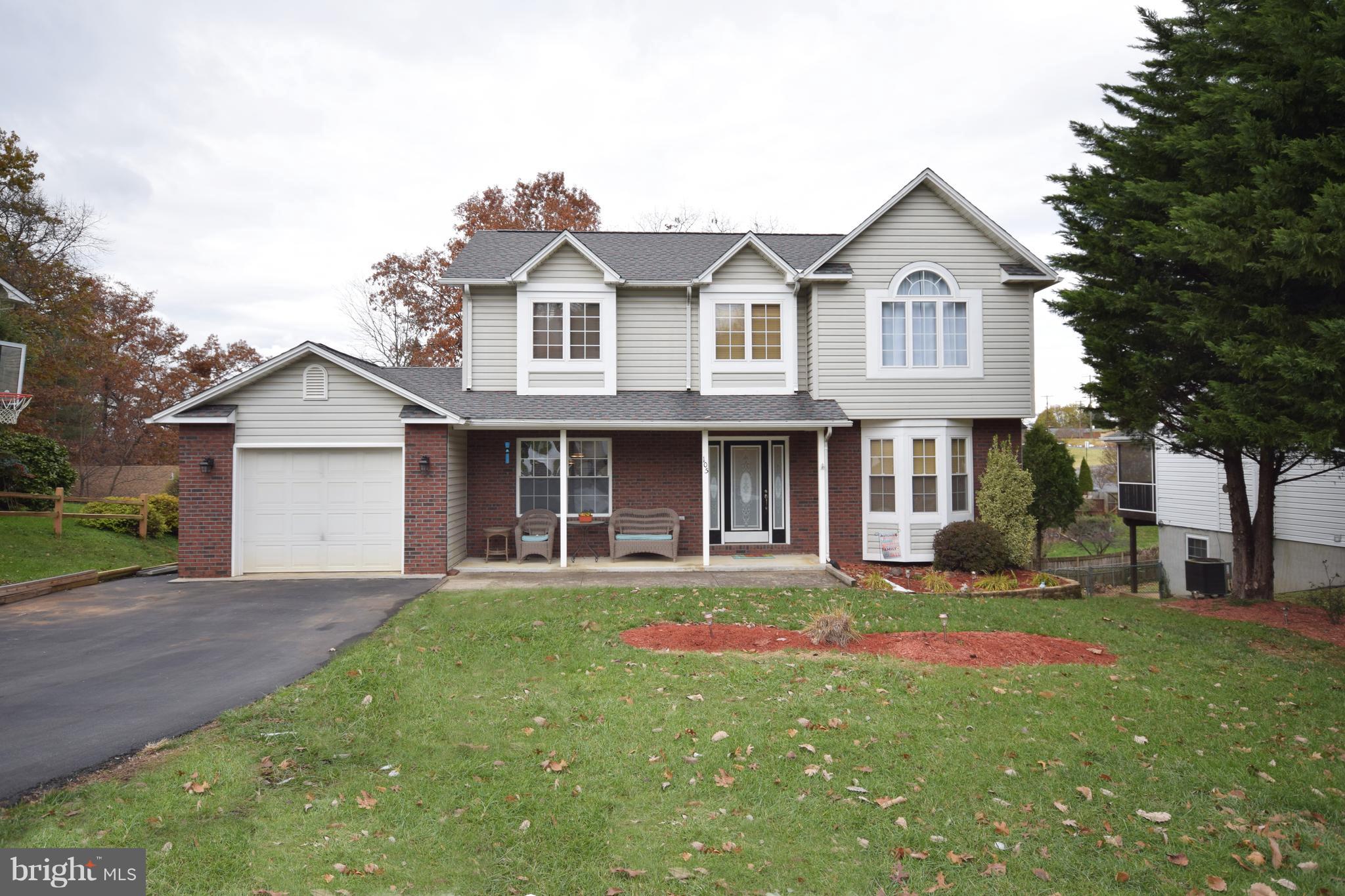 COLONIAL PARK - Residential