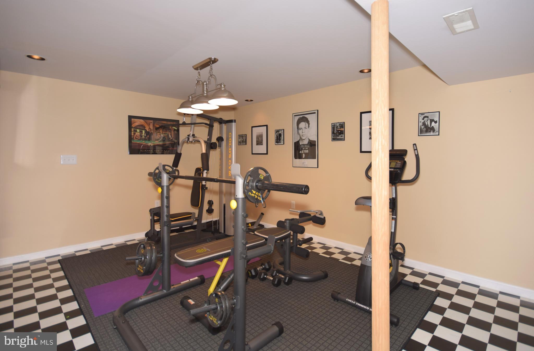 COLONIAL PARK - Residential