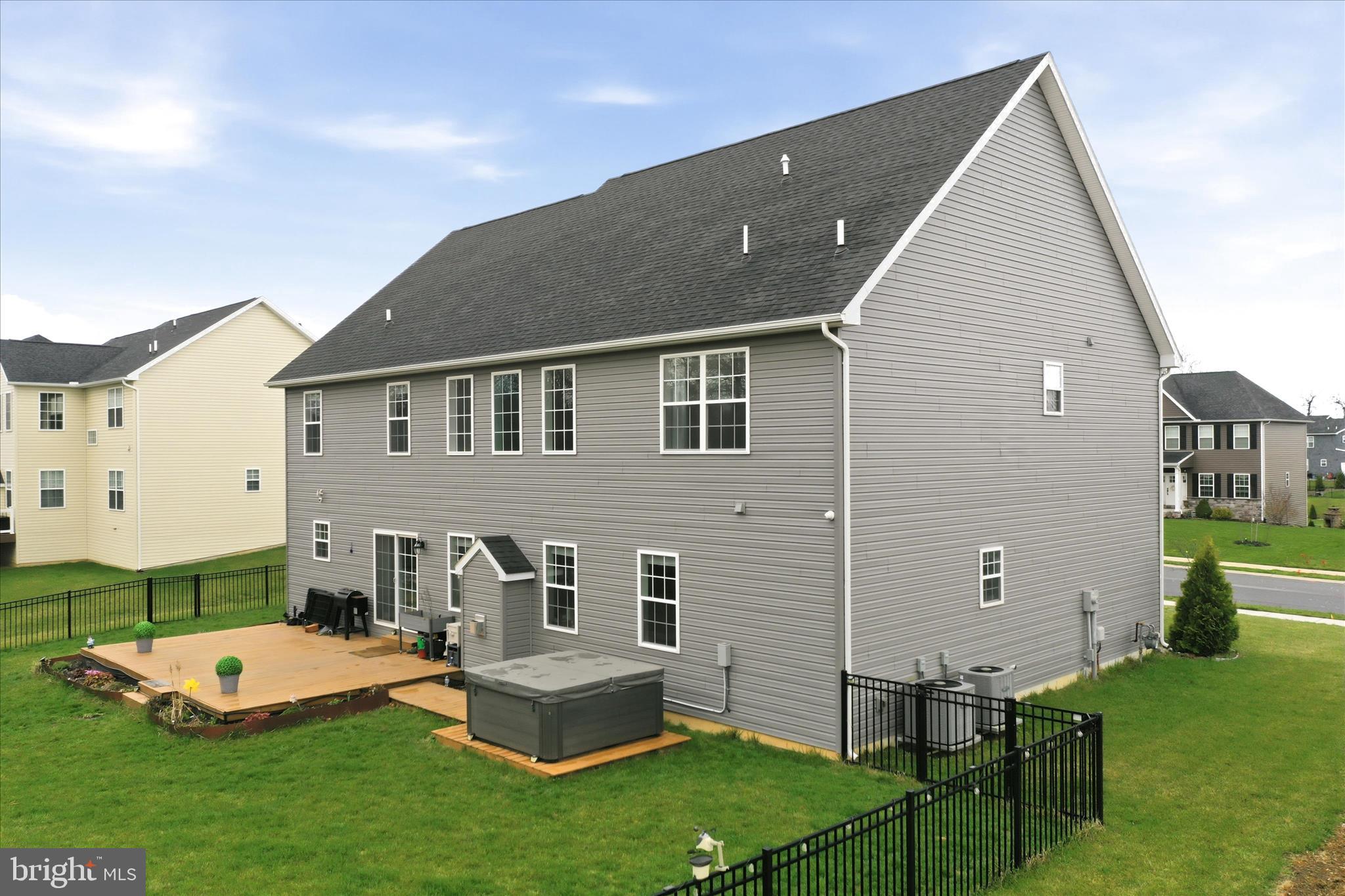 HERITAGE ESTATES - Residential