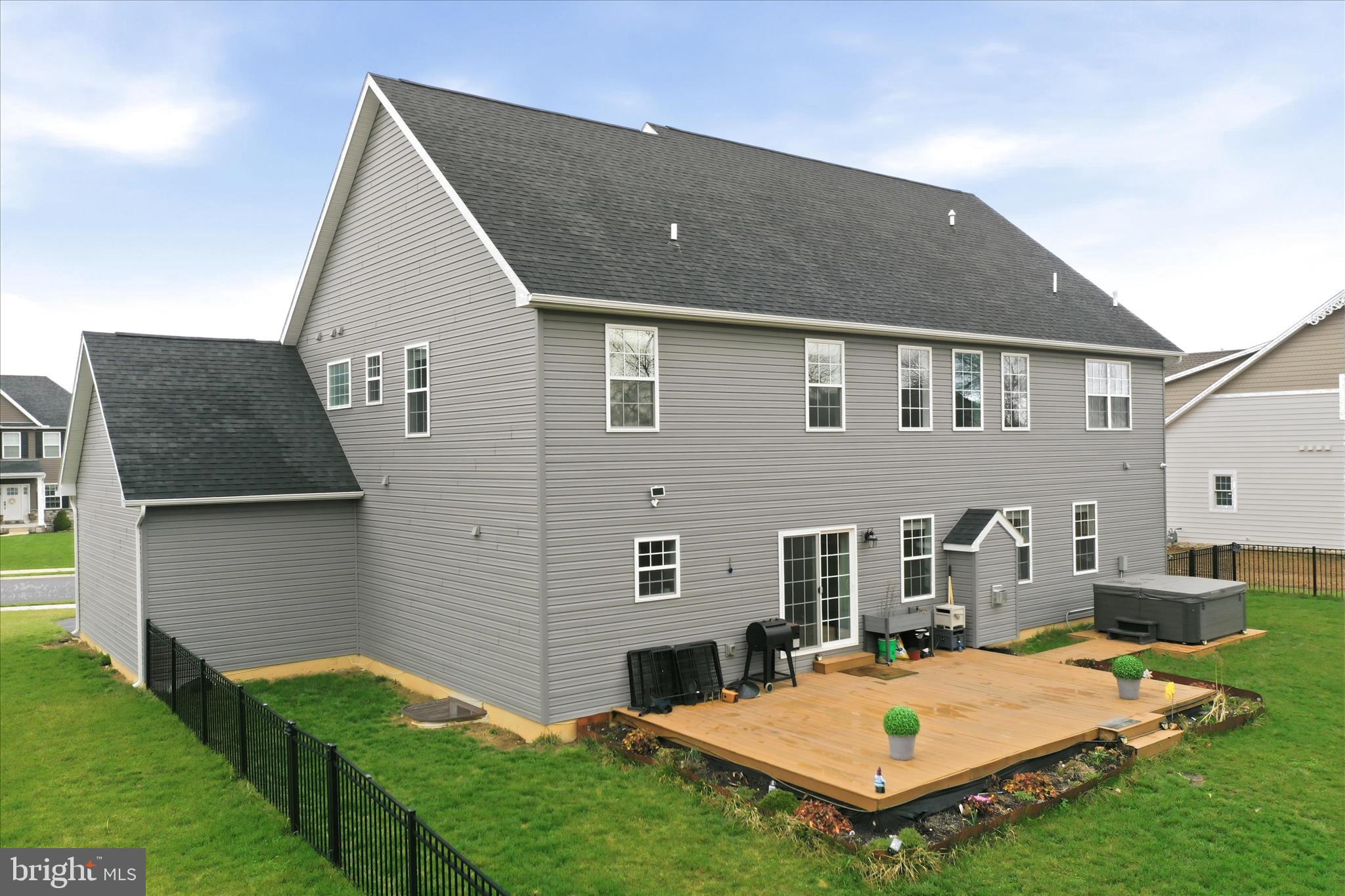 HERITAGE ESTATES - Residential