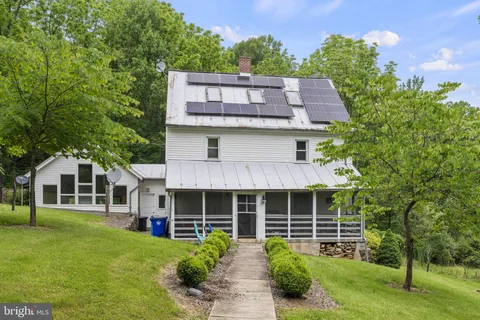 7456 Eylers Valley Flint Road, Thurmont, MD MLS: MDFR2063898