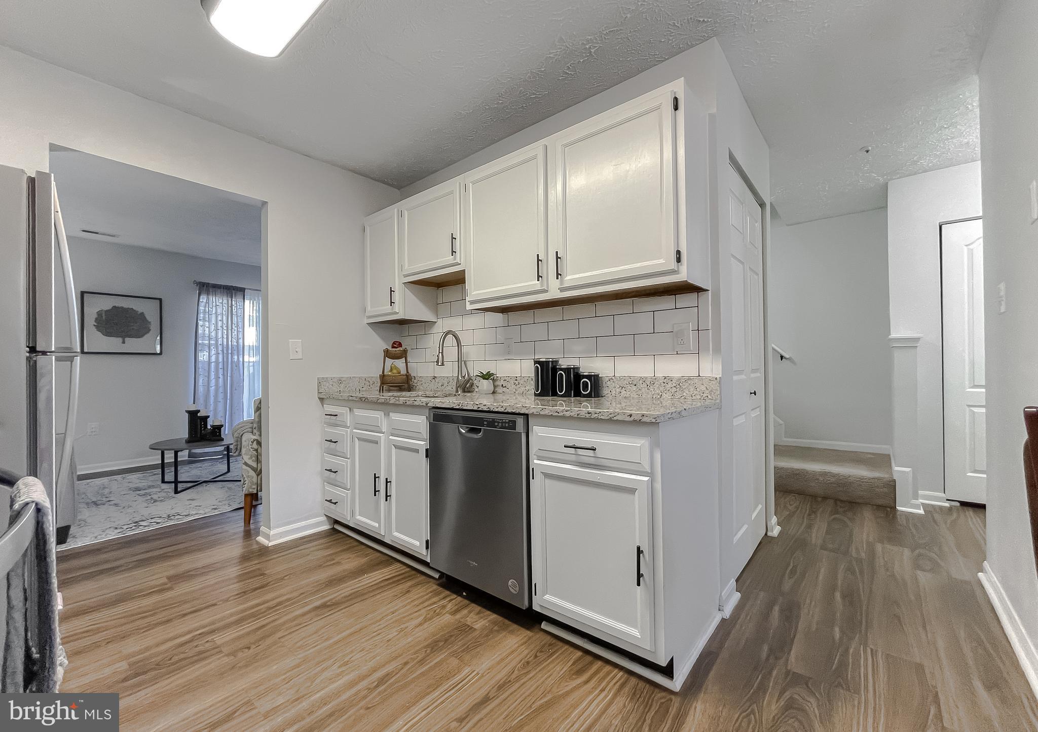 LAUREL GLEN - Residential