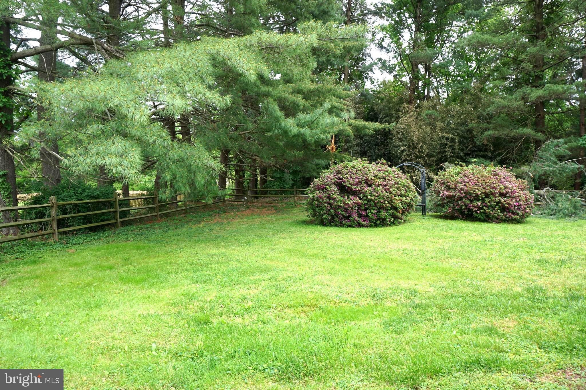 ROCHELLE MEADOWS - Residential