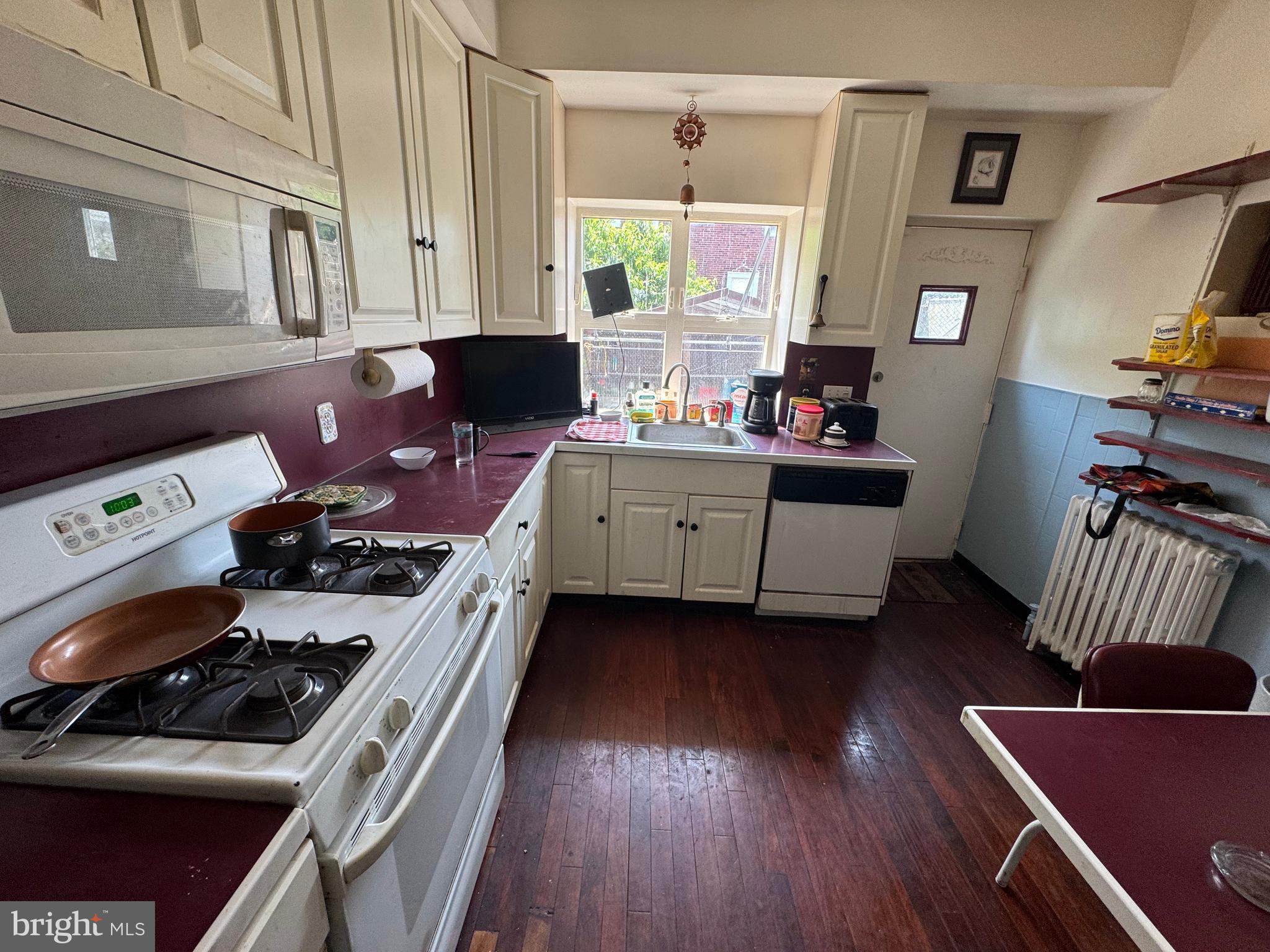 PHILADELPHIA (SOUTHWEST) - Residential