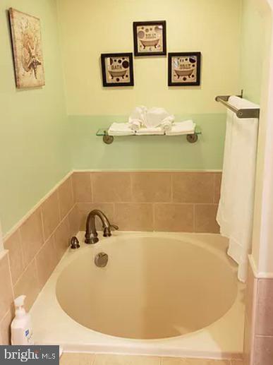 HOLLINS MARKET - Residential