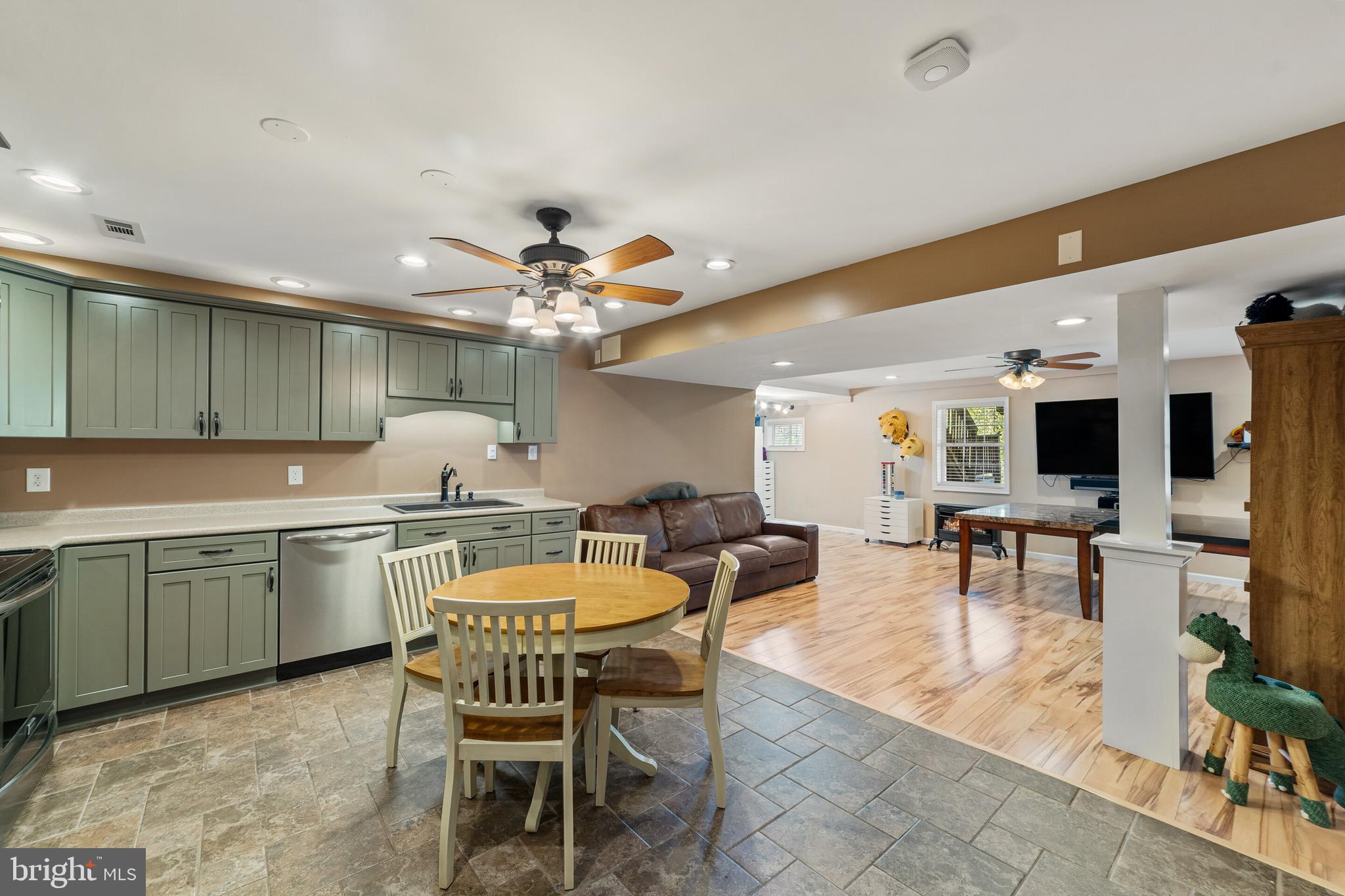 GAP VIEW VILLAGE - Residential